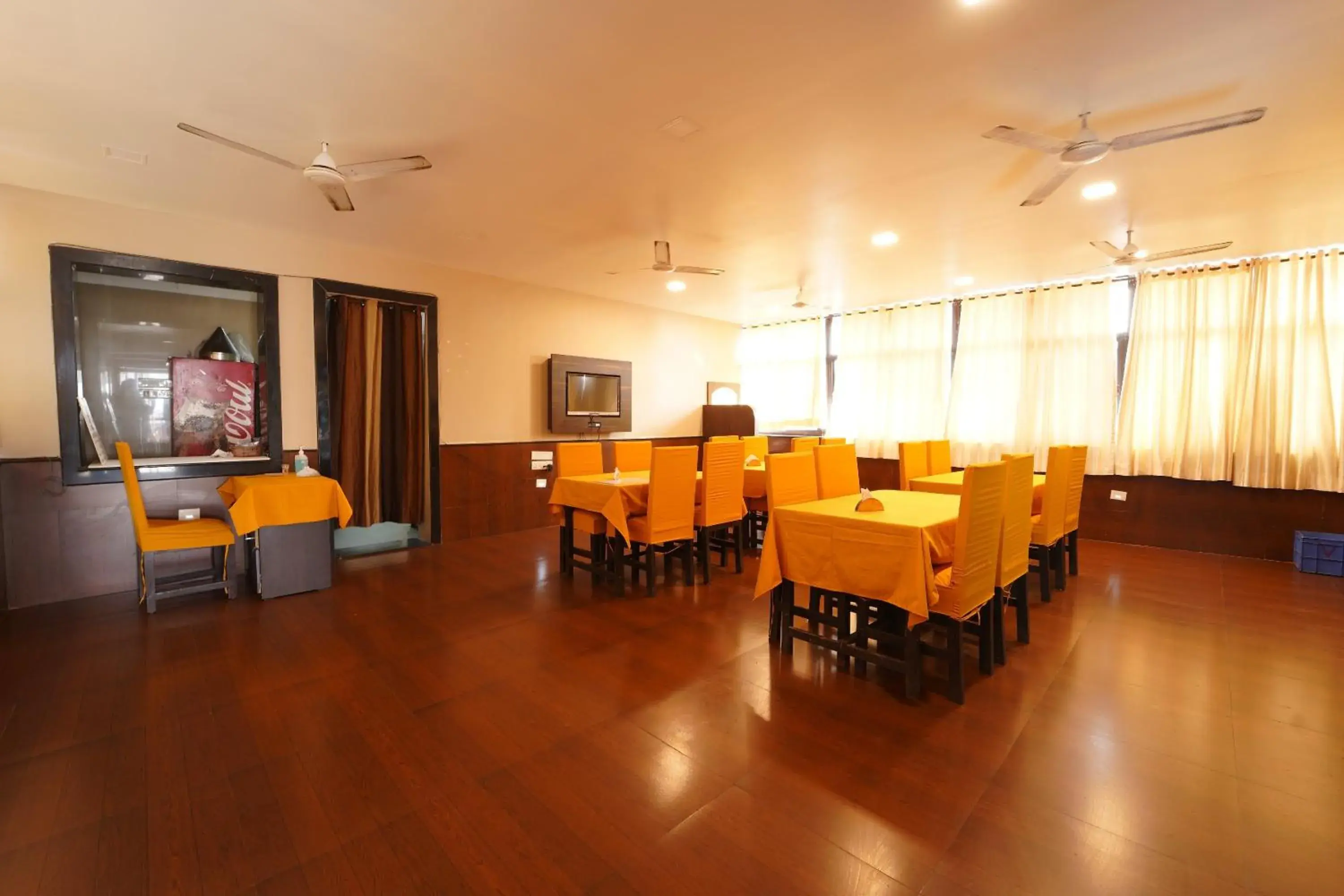 Restaurant/places to eat in FabHotel Ocean View Apartment - Dabolim Restaurant/places to eat in FabHotel Ocean View Apartment - Dabolim