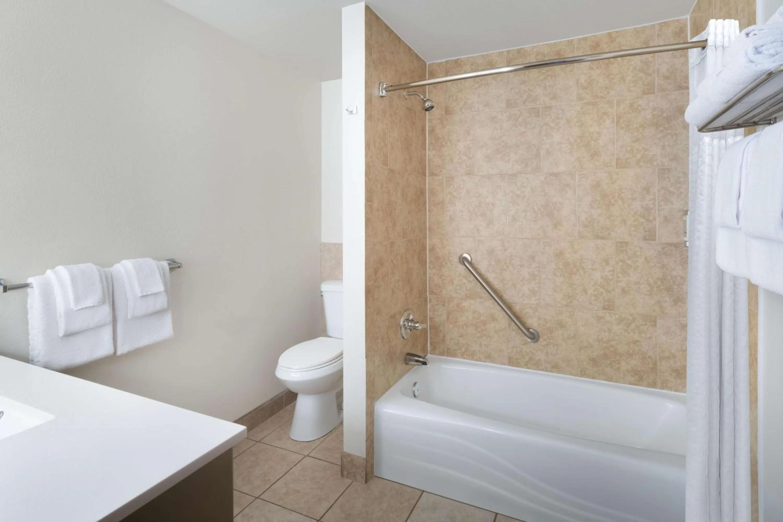 Bathroom in Best Western Red Hills