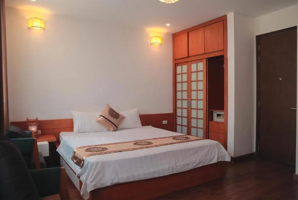 Bed in Halong And Me