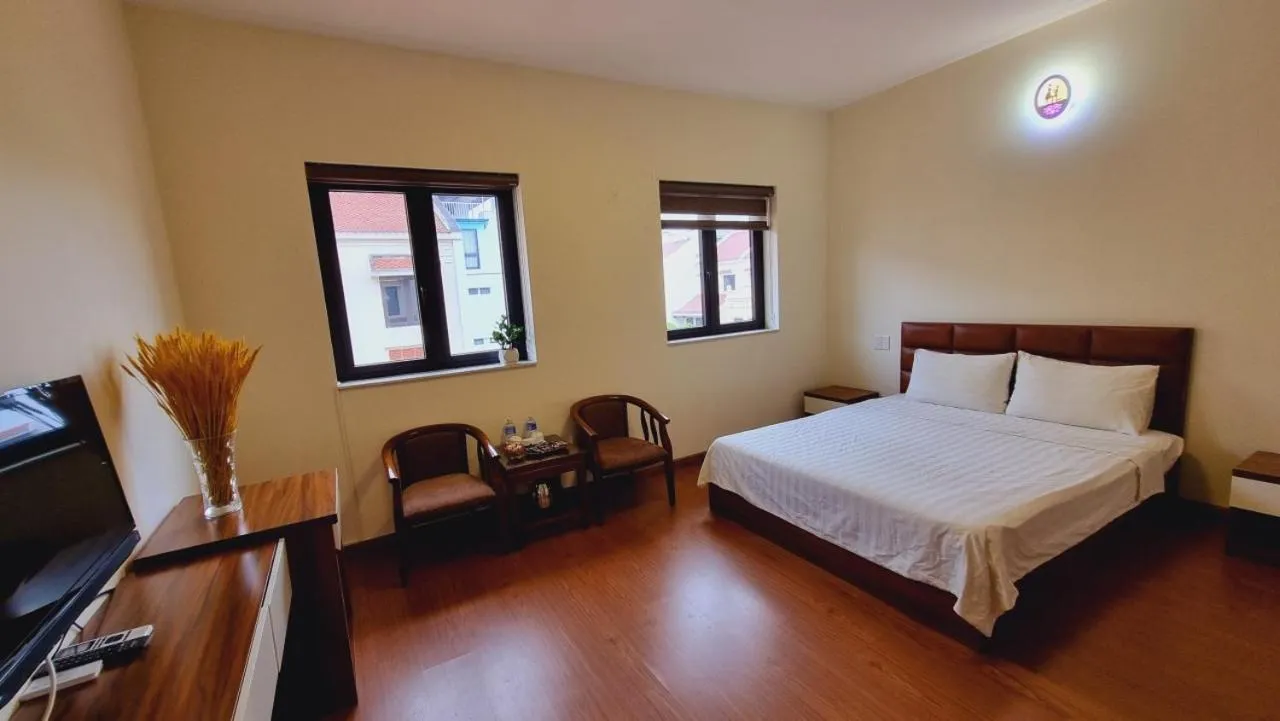 Bed in Halong And Me