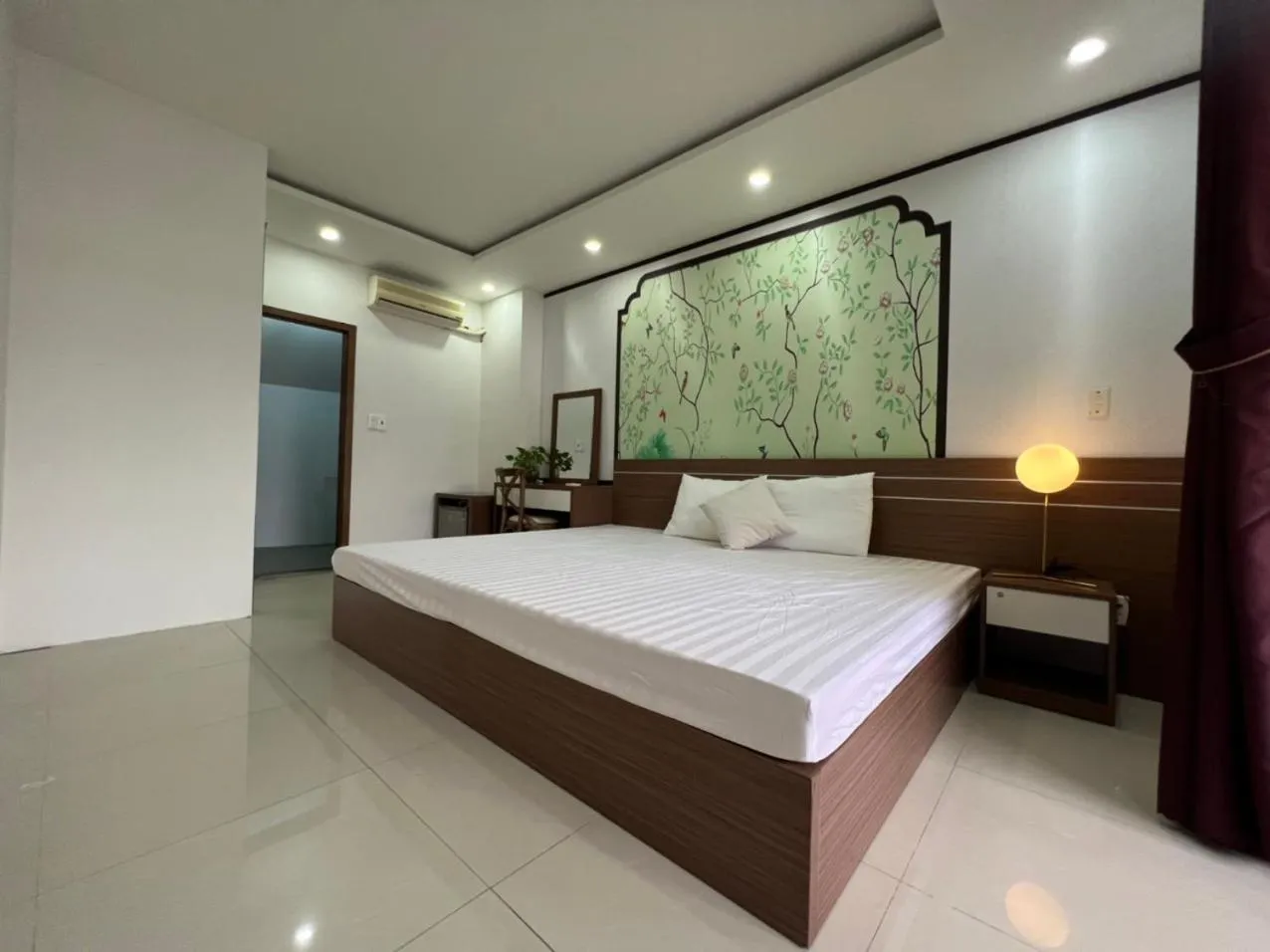 Bed in Halong And Me