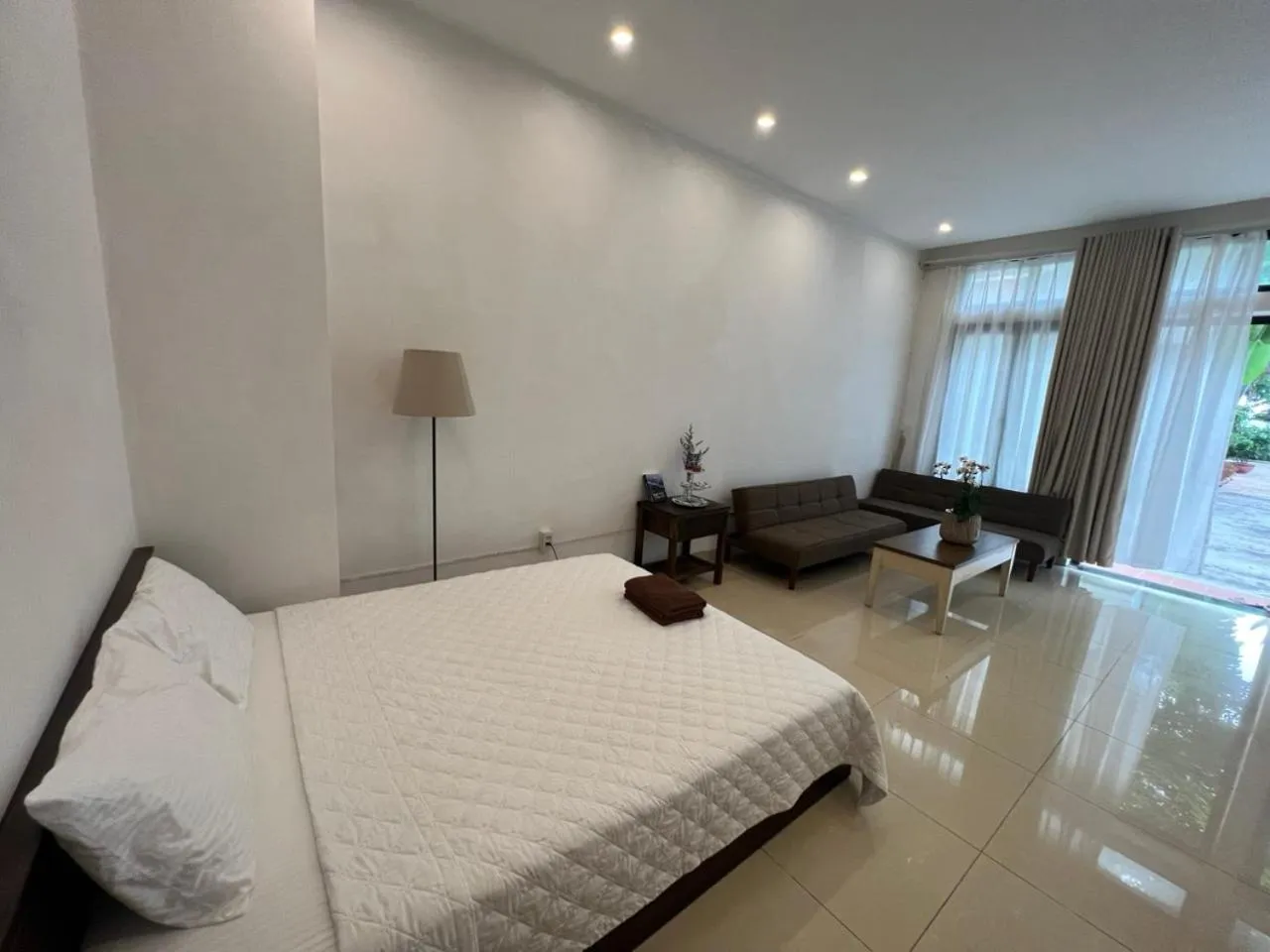 Bed in Halong And Me