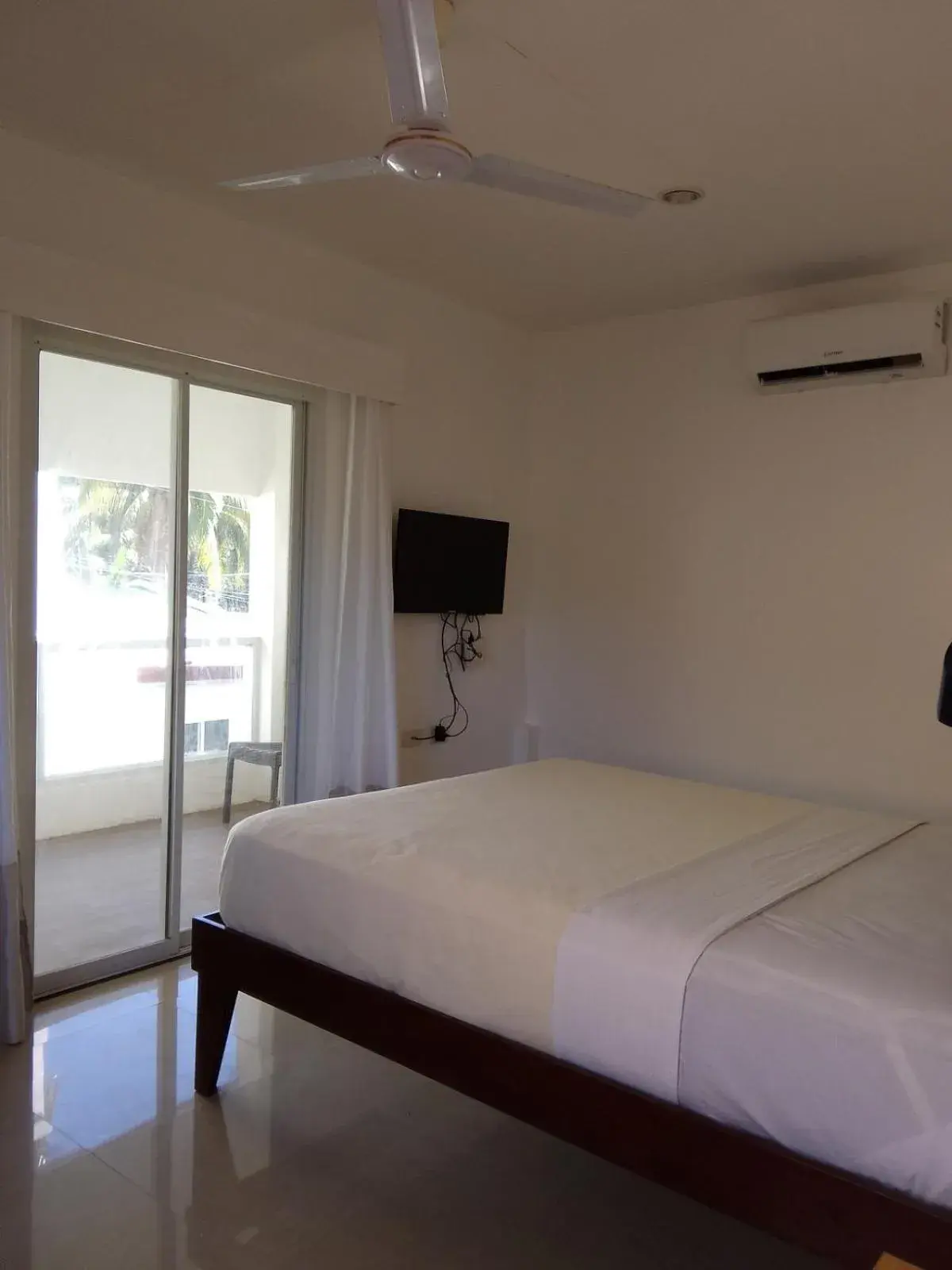 Bed in Heartland Hotel Serviced Rooms & Apartments. Bed in Heartland Hotel Serviced Rooms & Apartments.