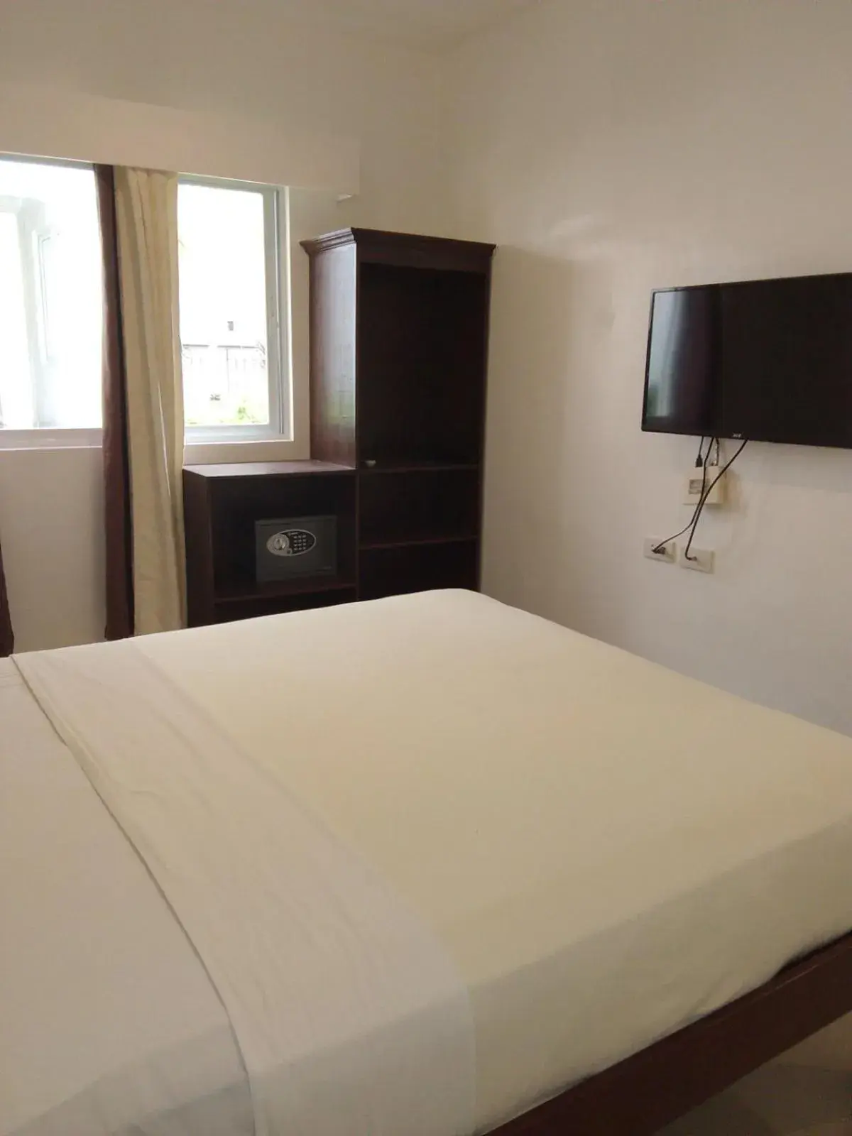 Bed in Heartland Hotel Serviced Rooms & Apartments. Bed in Heartland Hotel Serviced Rooms & Apartments.
