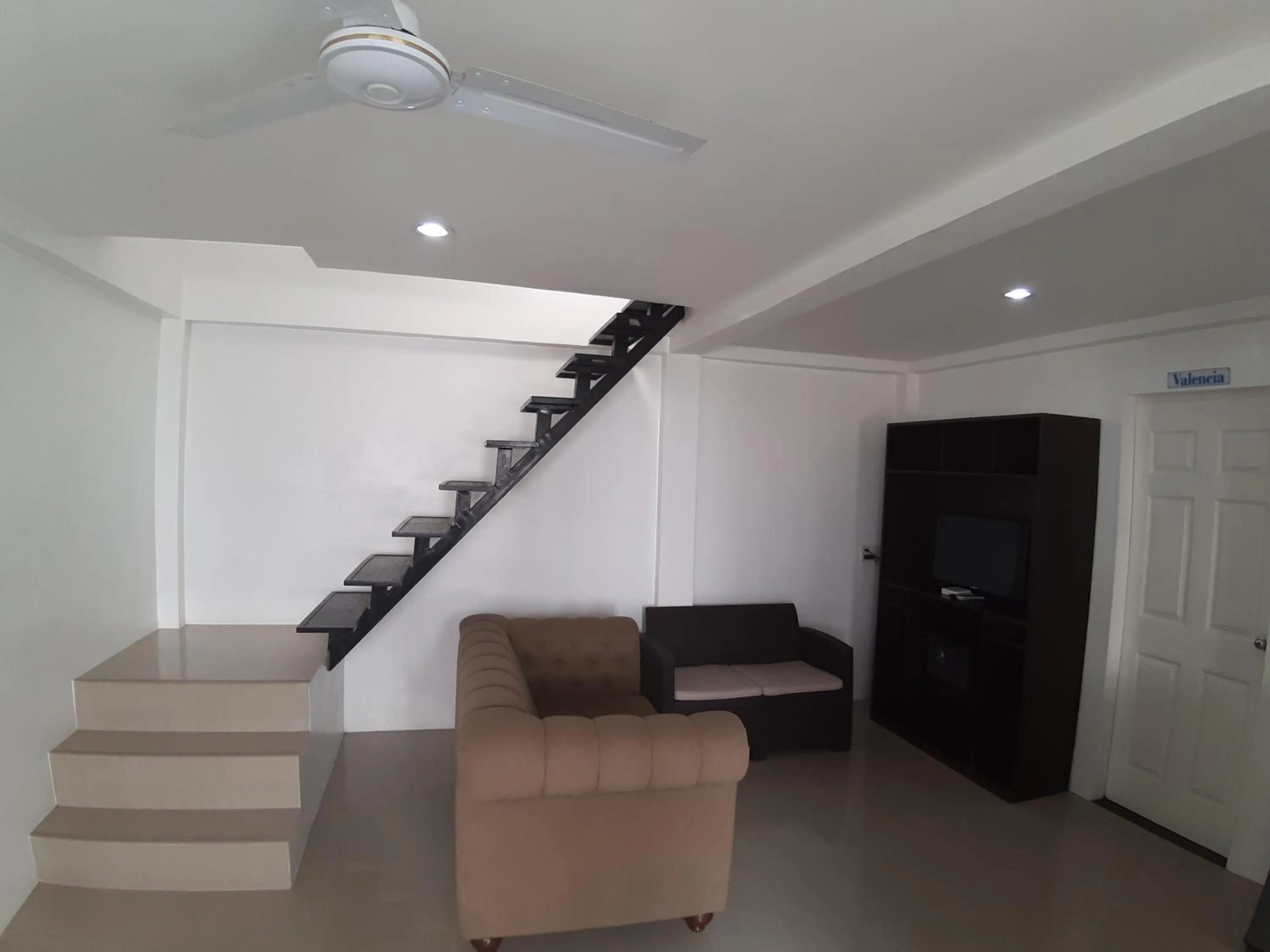 Heartland Hotel Serviced Rooms & Apartments.