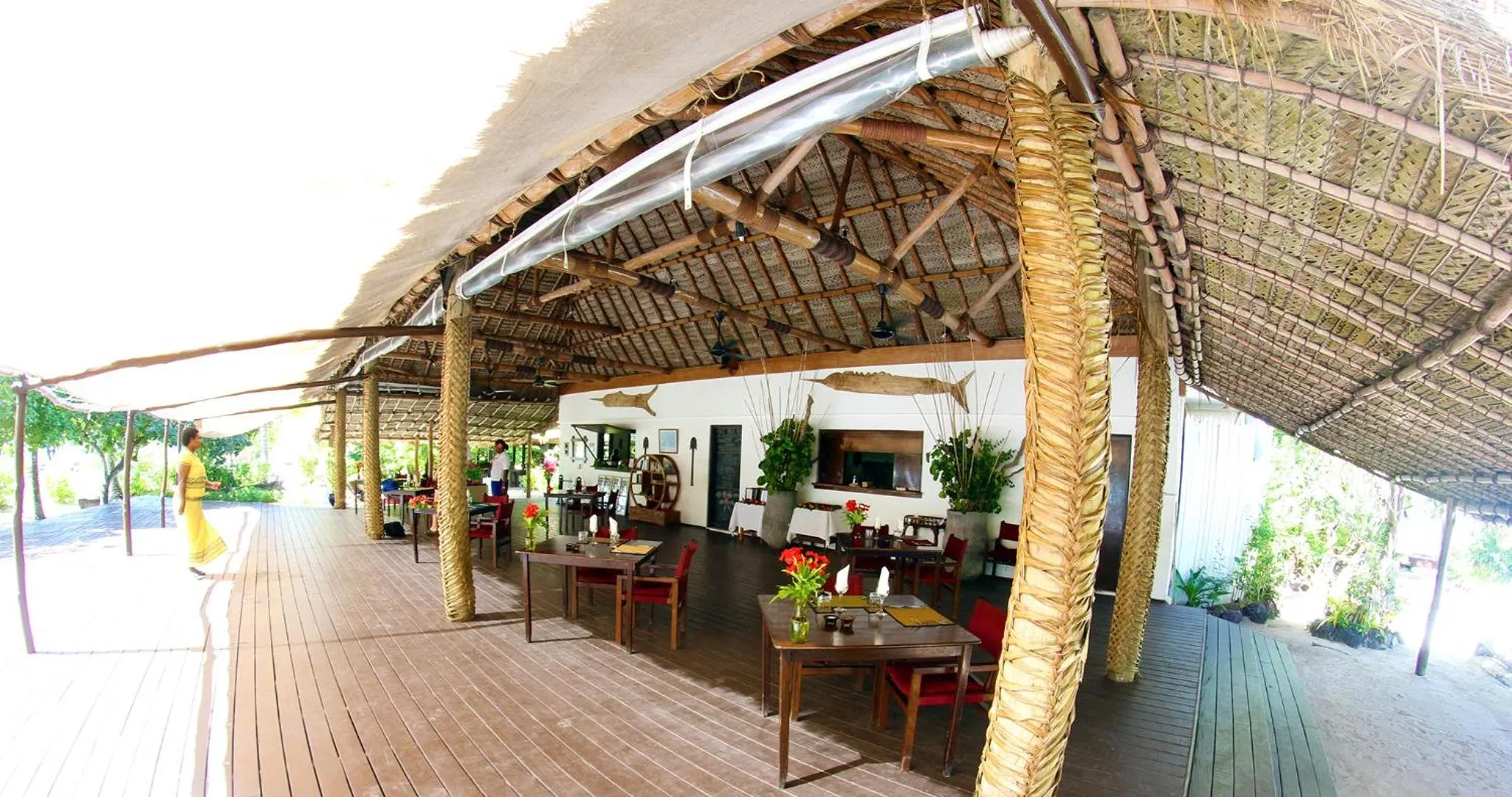 Restaurant/places to eat in Navutu Stars Resort