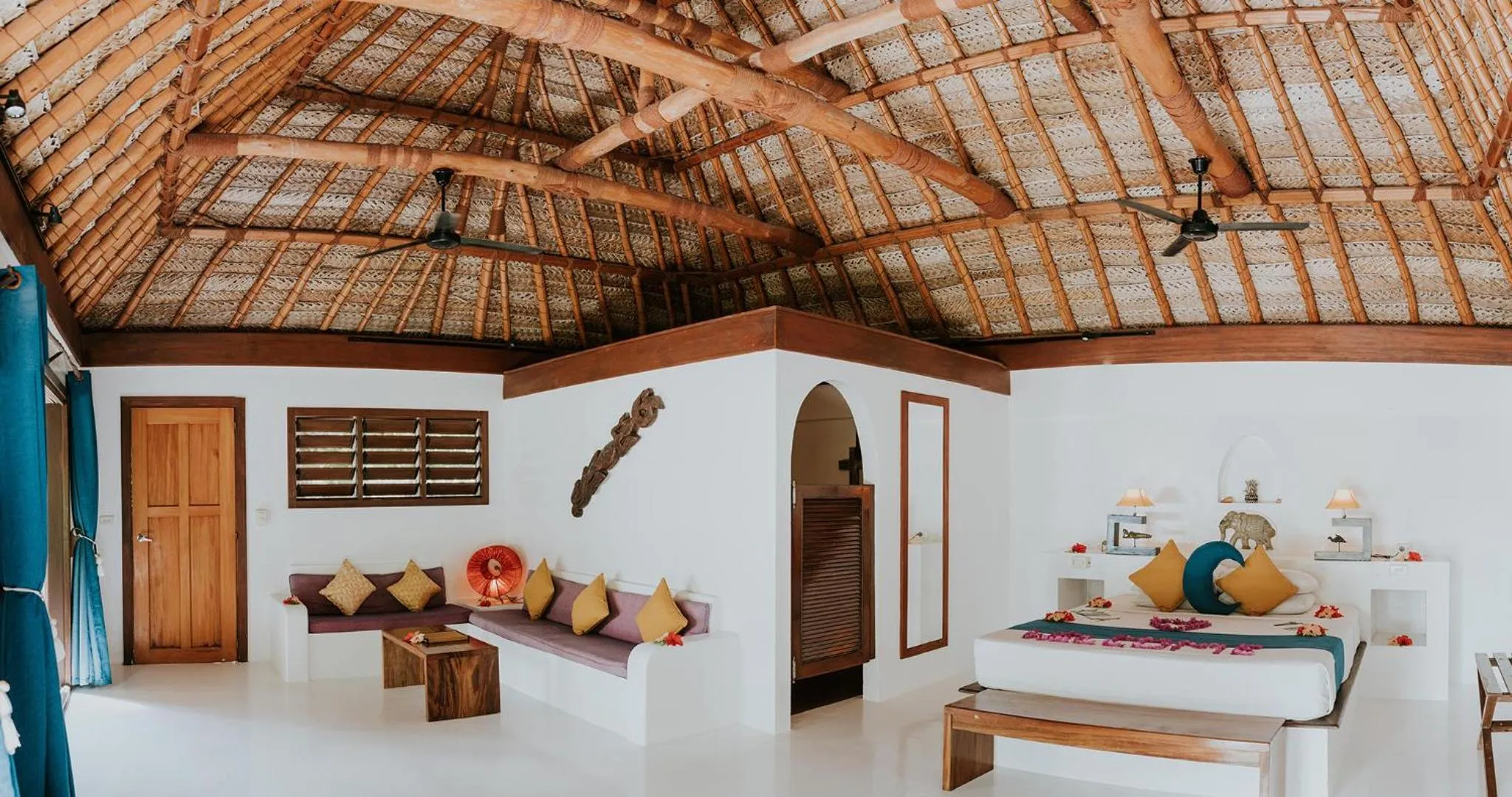 Bed in Navutu Stars Resort