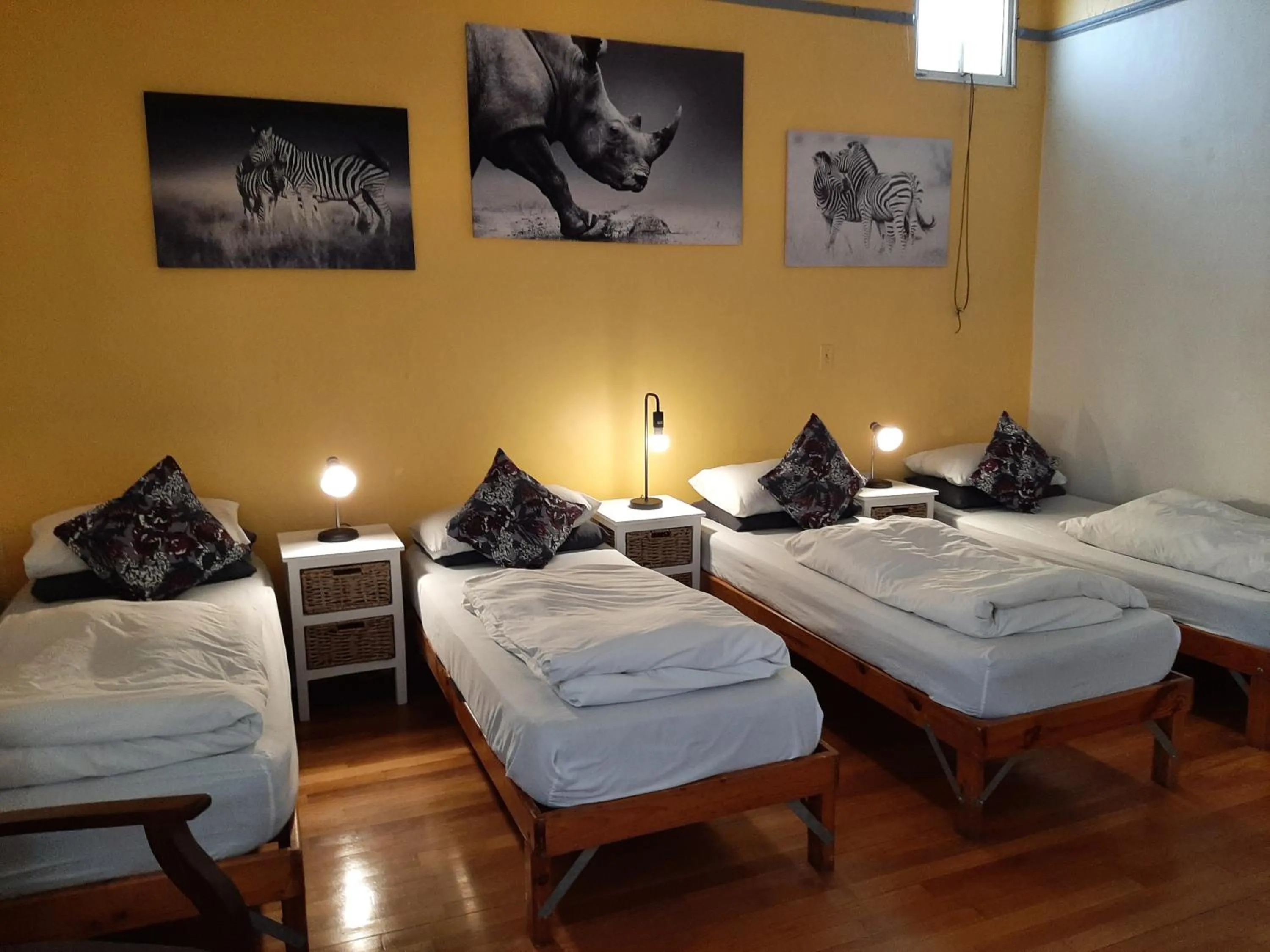 Bedroom, Bed in Zebra Crossing Backpacker