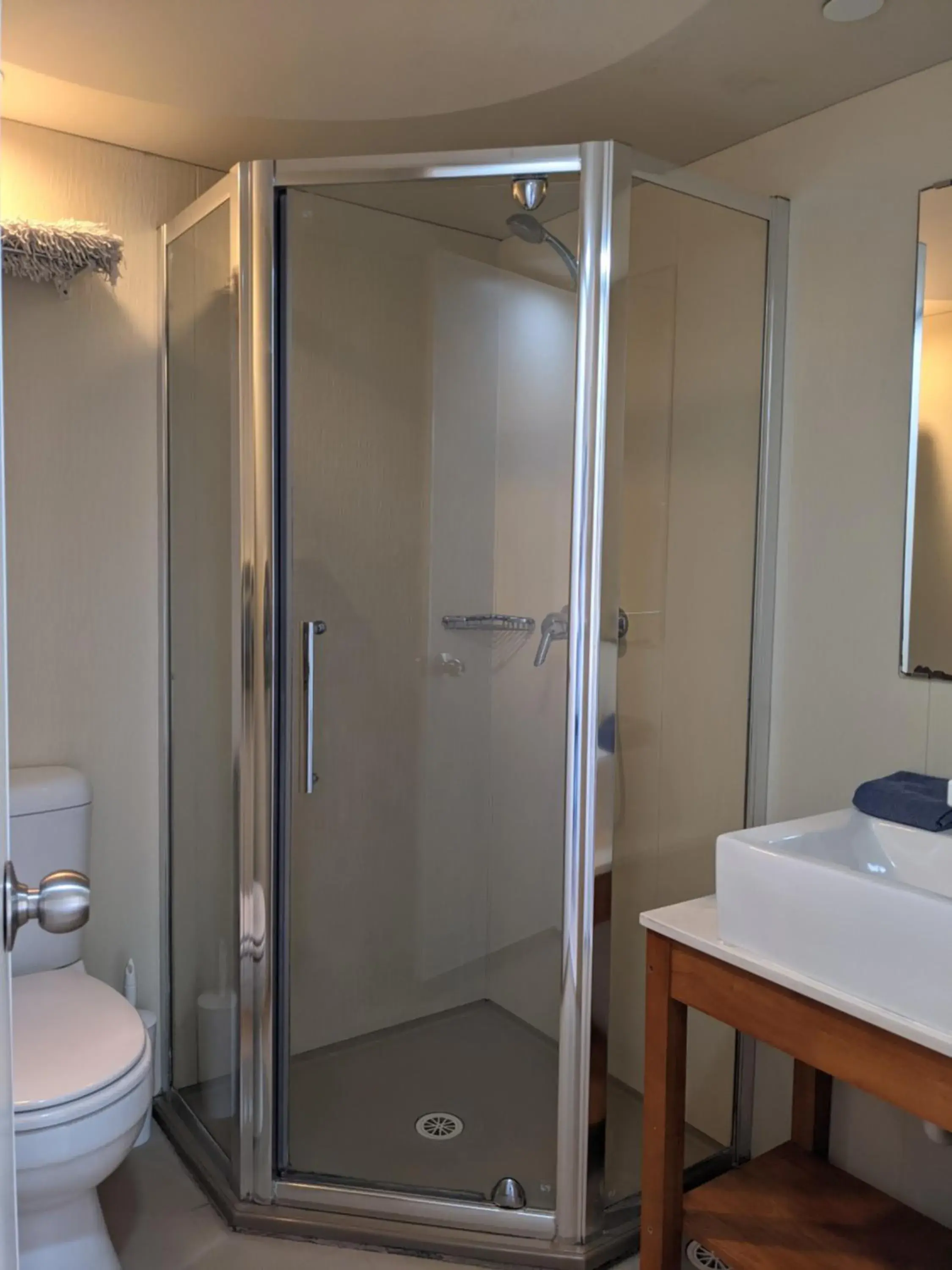 Bed in 4-Bed Female Dormitory Room in Ozzie Pozzie Backpackers Bed in 4-Bed Female Dormitory Room in Ozzie Pozzie Backpackers