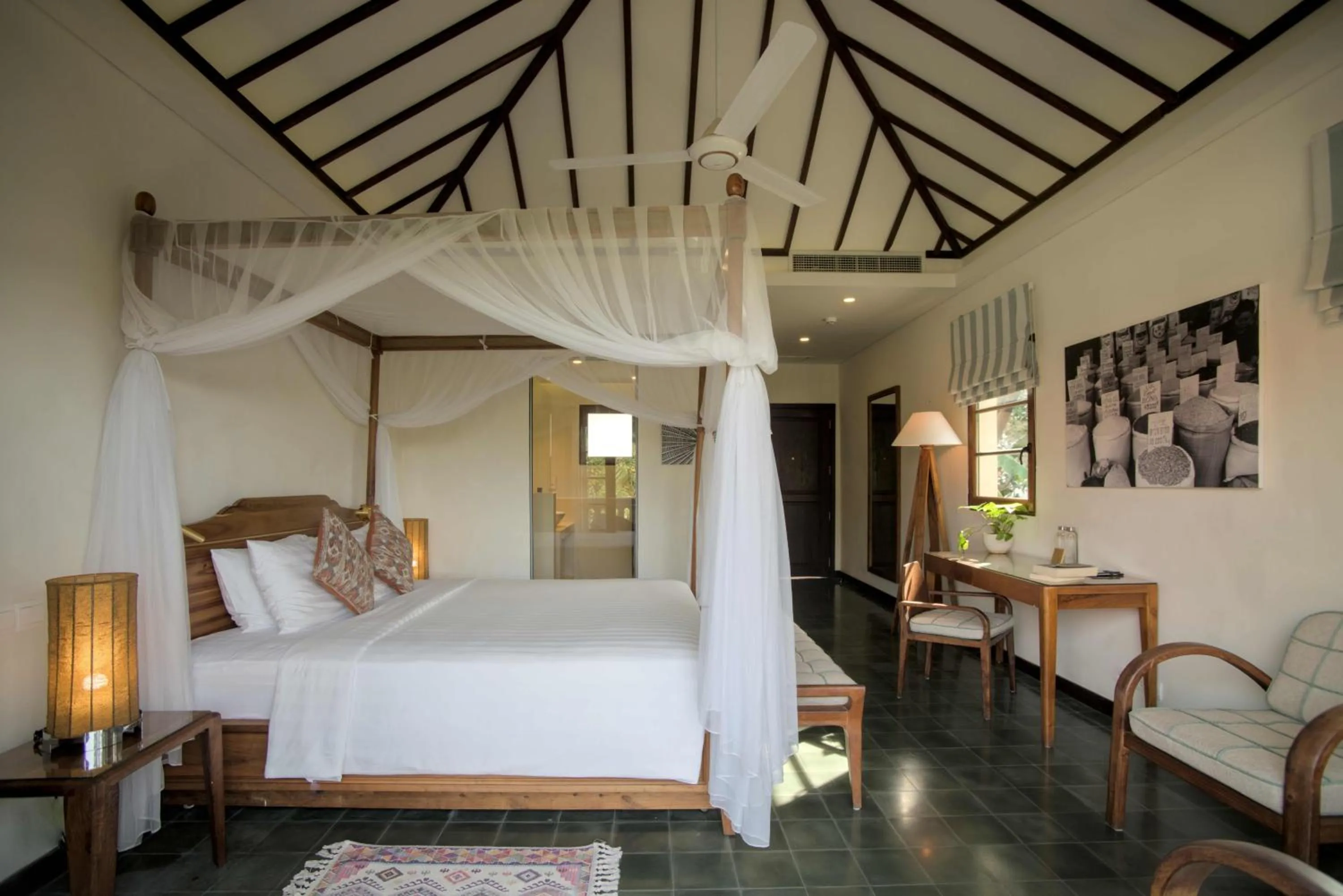 Bed in Cassia Cottage Resort and Spa