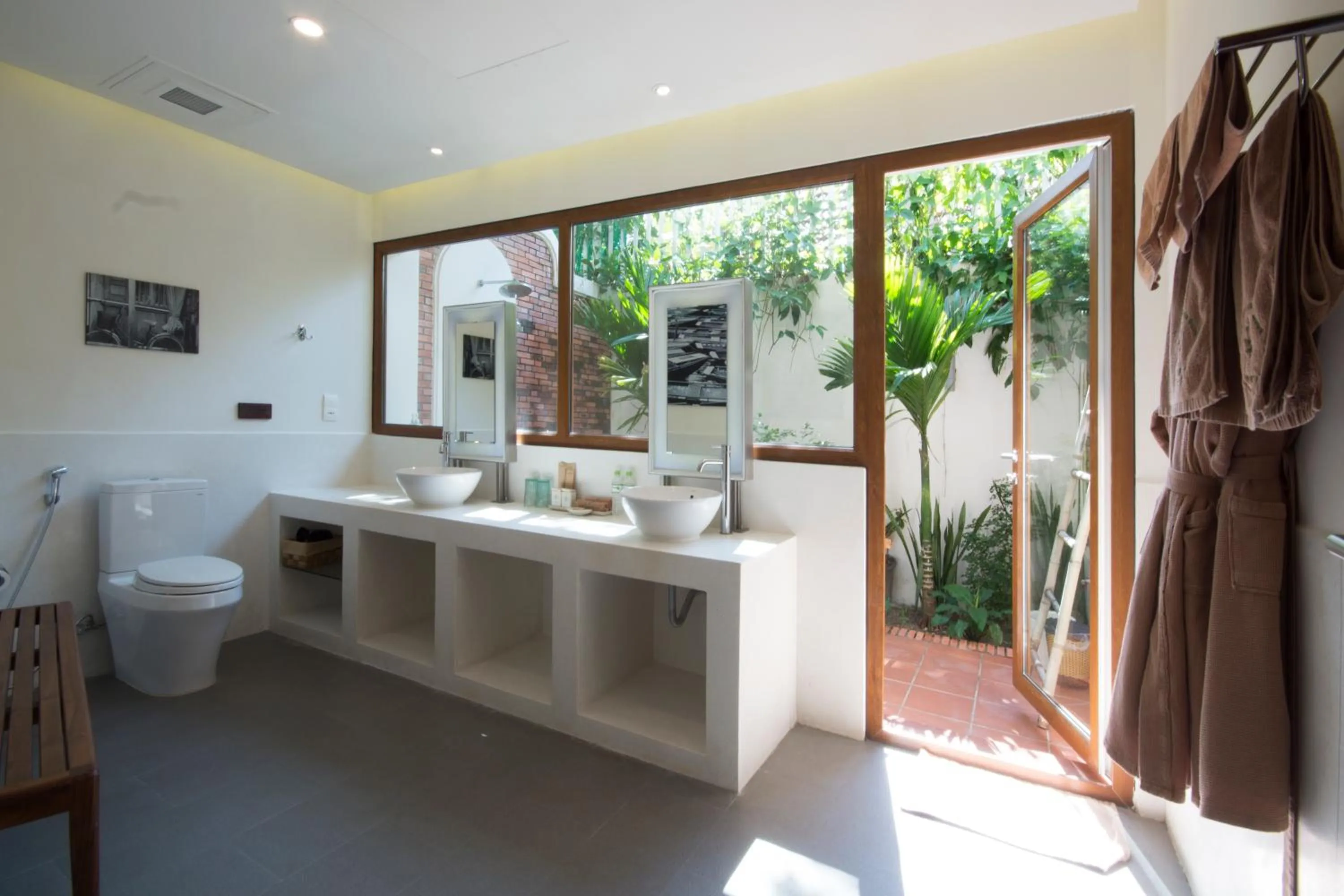 Bathroom in Cassia Cottage Resort and Spa