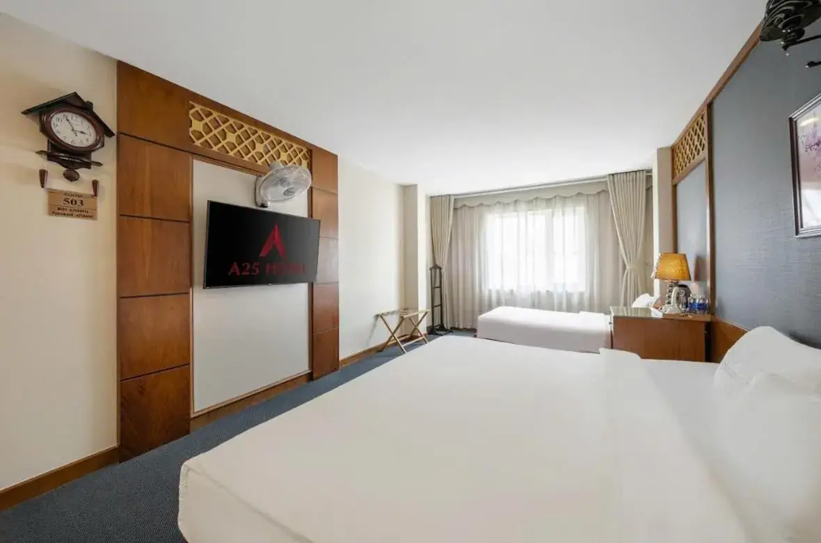 Family Room in A25 Hotel - 23 Quán Thánh Family Room in A25 Hotel - 23 Quán Thánh