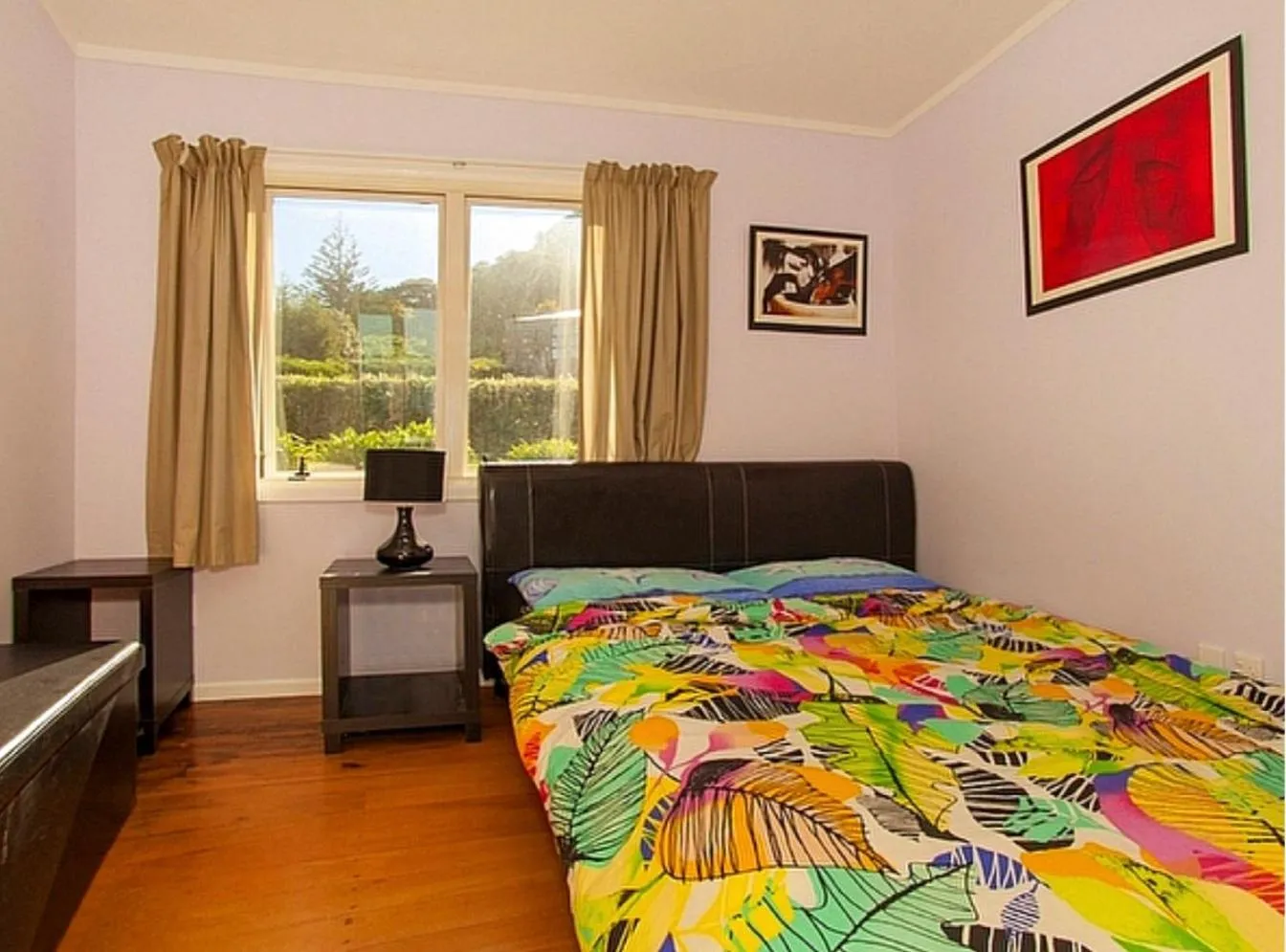 Bed in Pretty on Paku, Tairua - Cottage