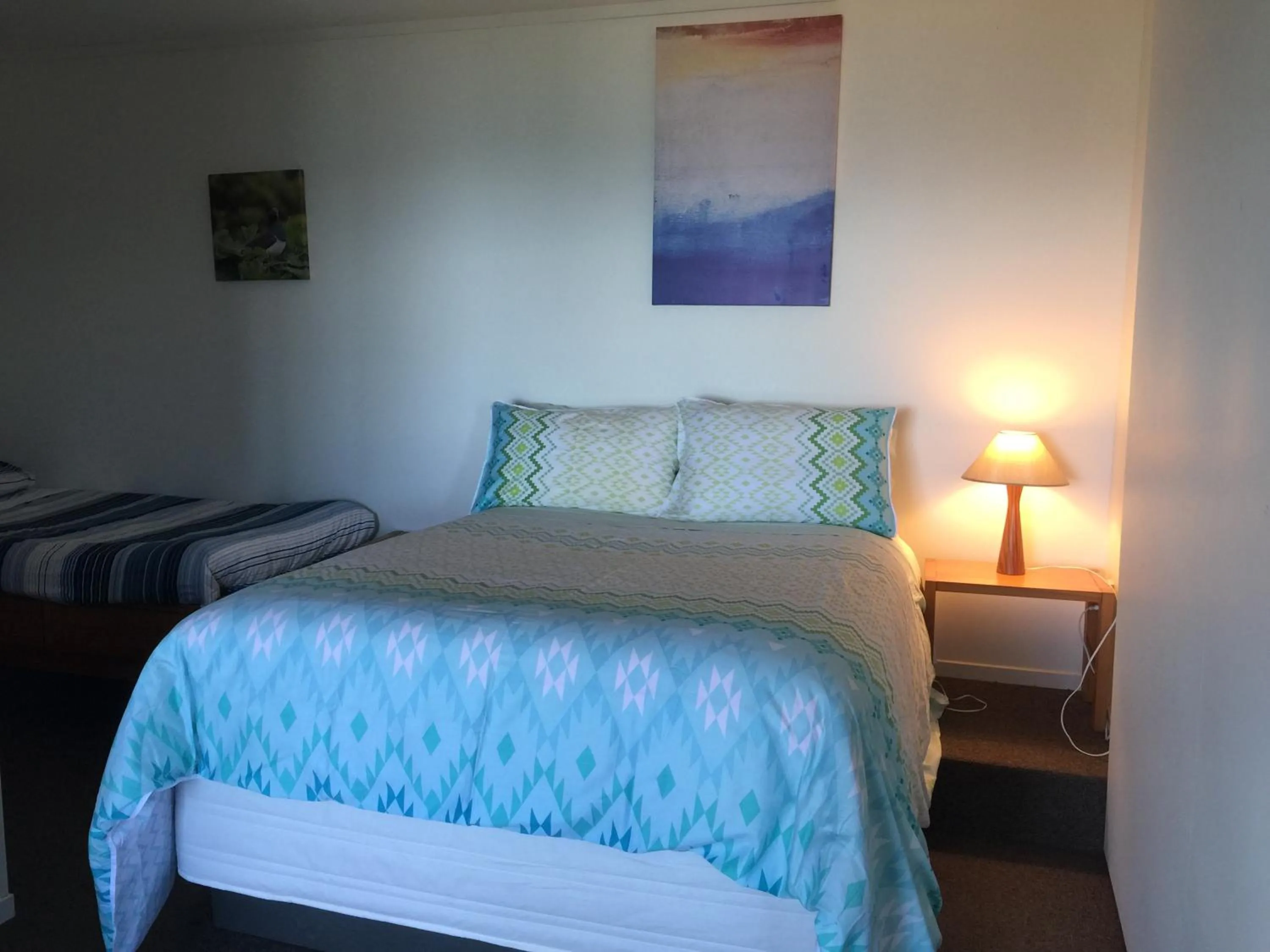 Bed in Pretty on Paku, Tairua - Cottage