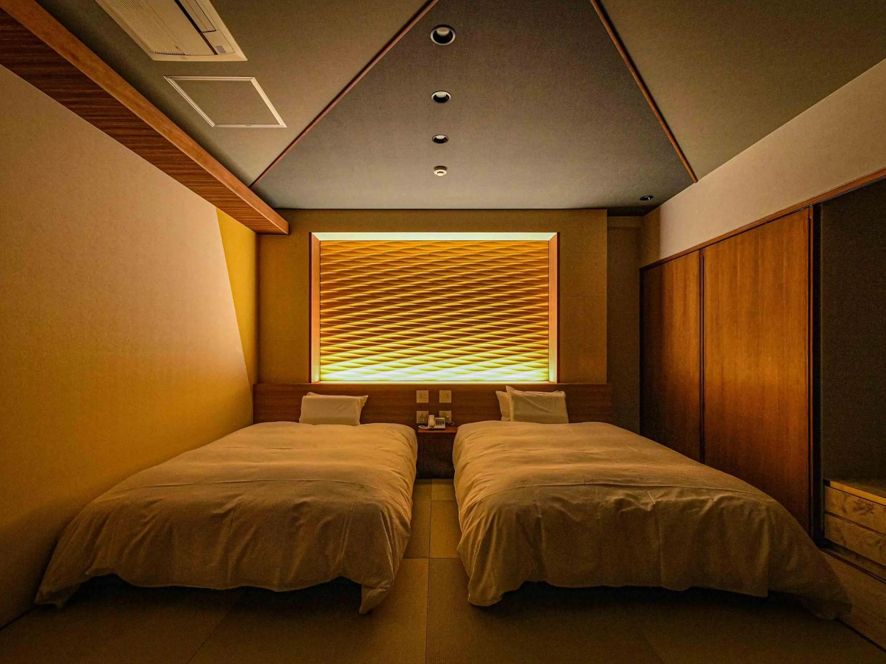 Bed in Hokuriku Fukui Awara Onsen Mimatsu