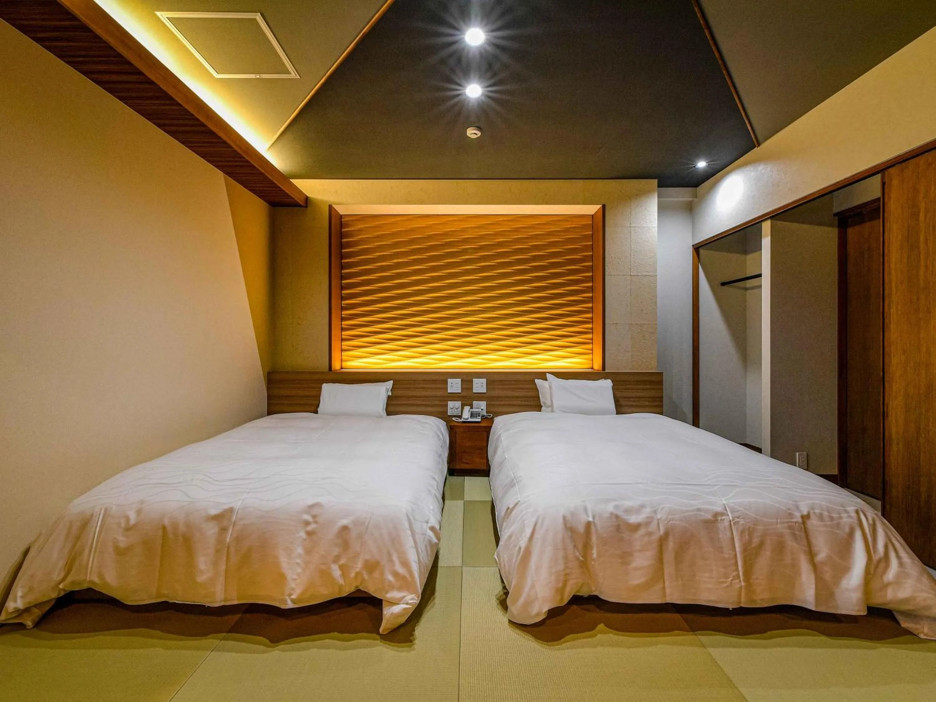 Bed in Hokuriku Fukui Awara Onsen Mimatsu