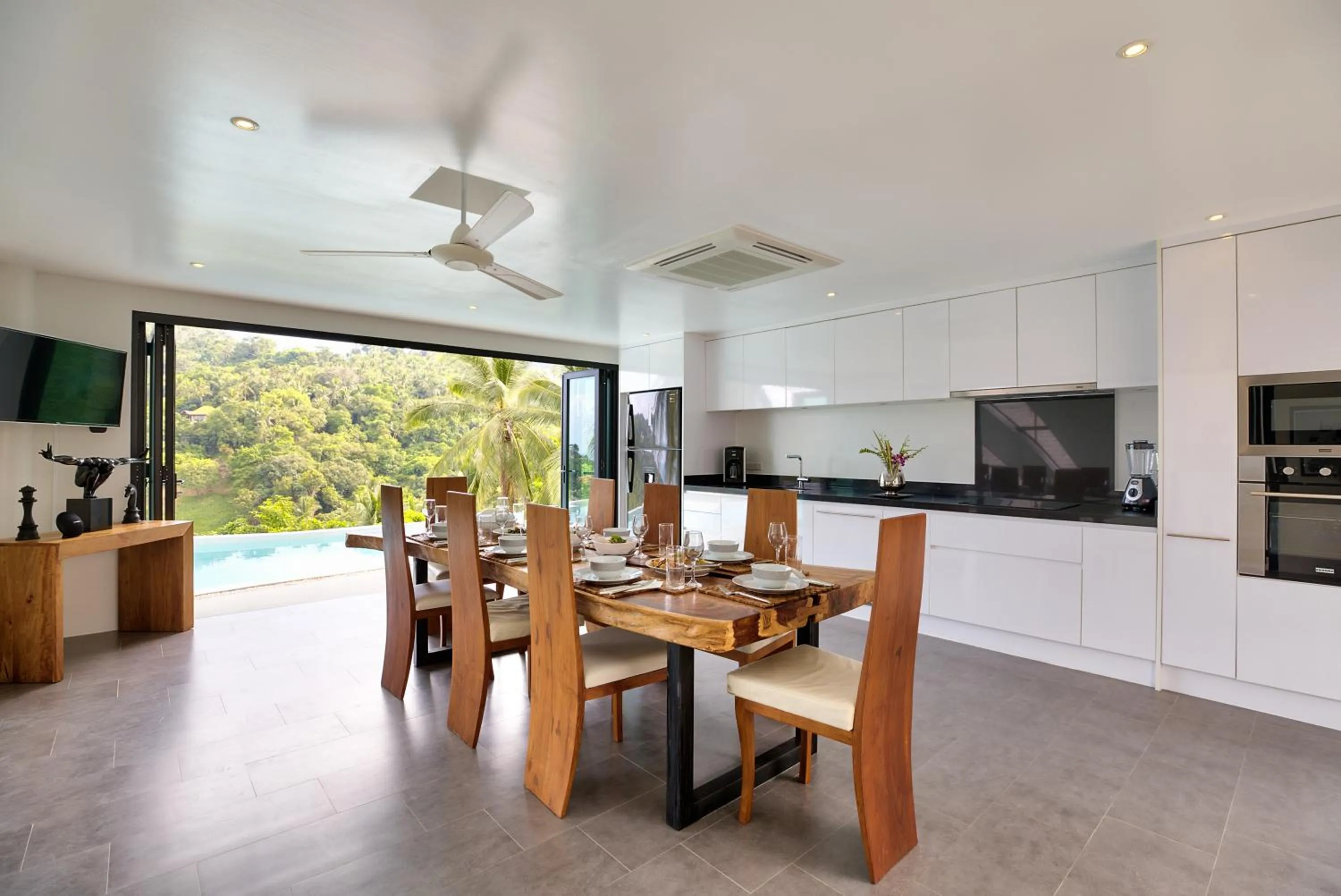 Dining area in Villa The Spot Koh Samui