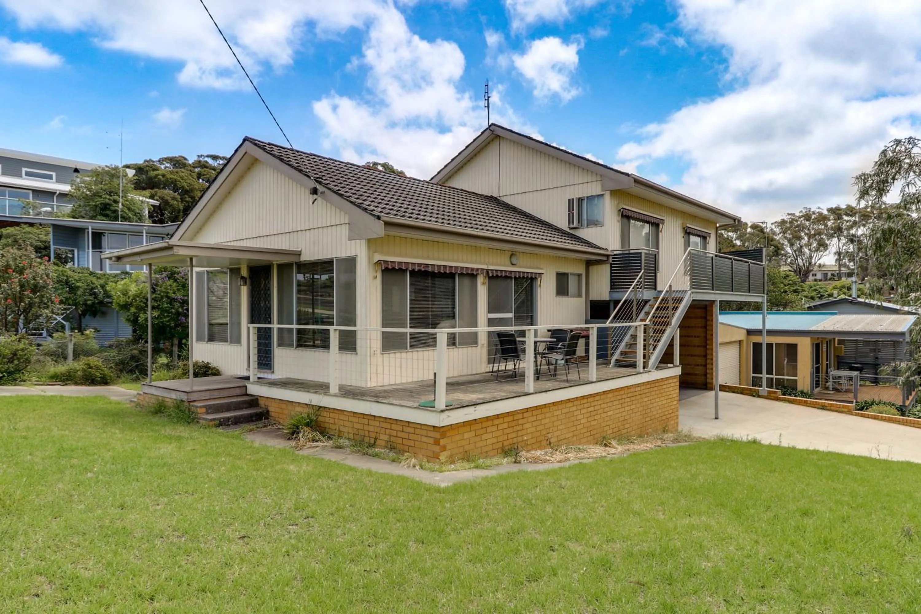 Stradbroke - Central Metung Escape