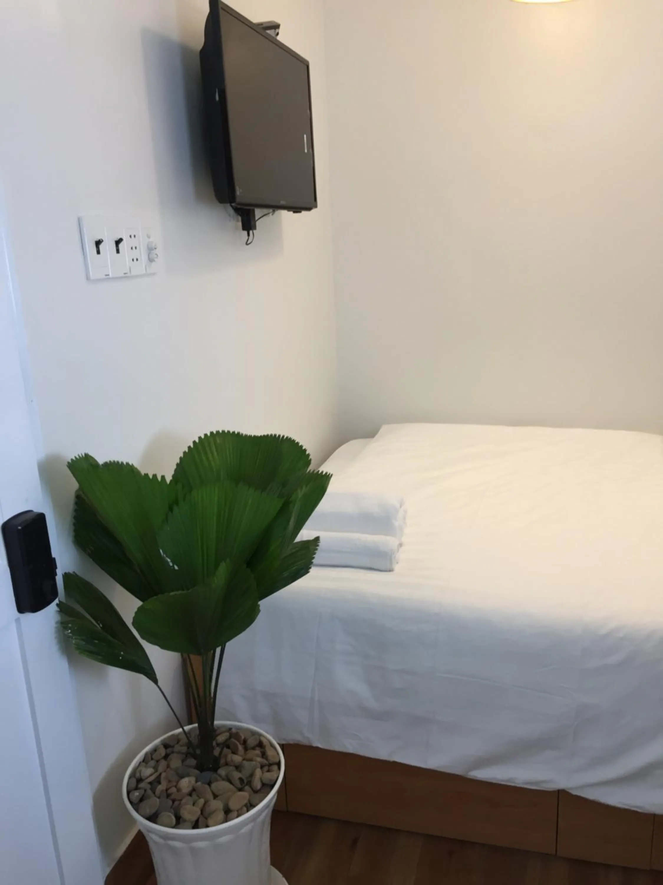 Bed in An Nam Corner - Dreamer