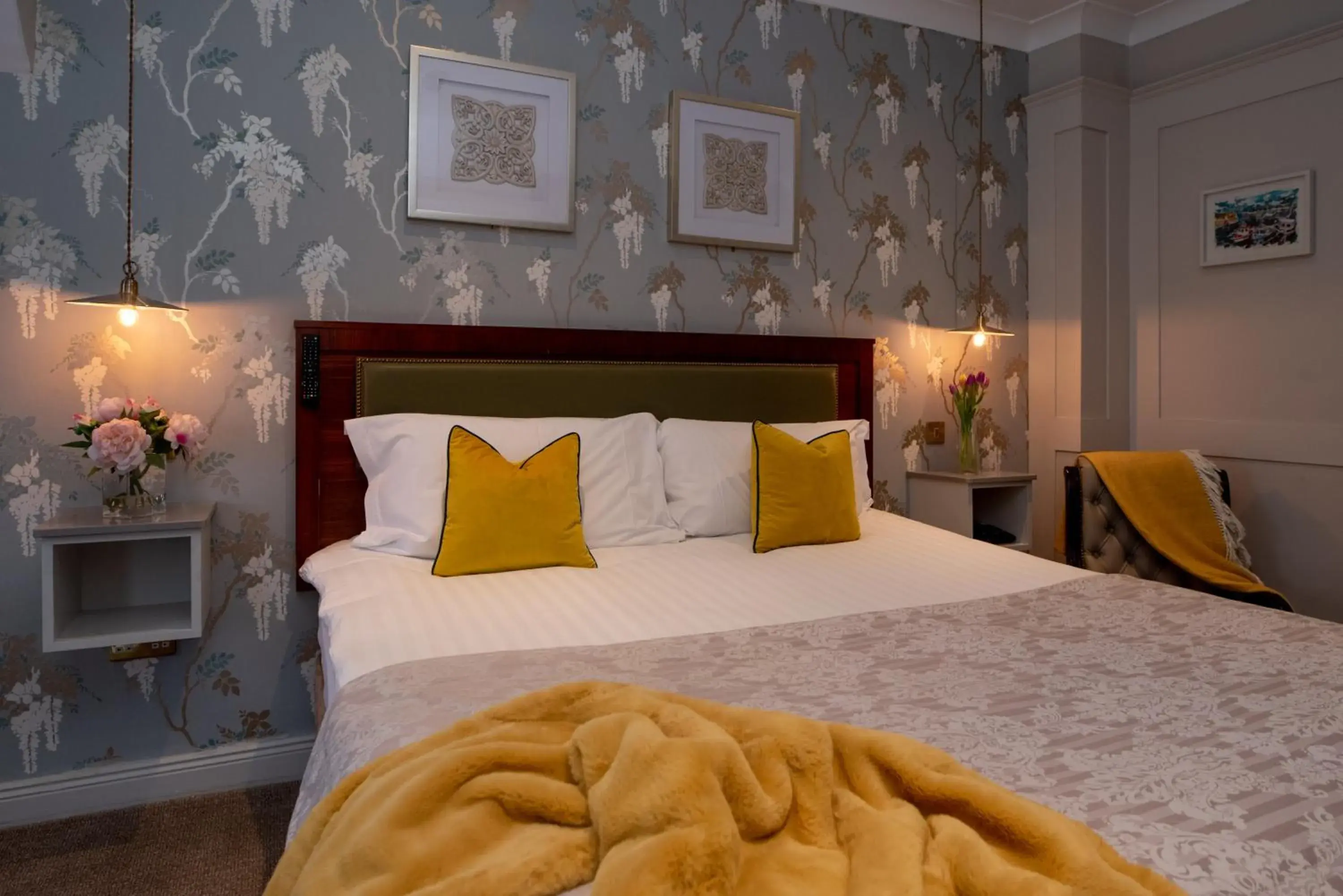 Bed in Whitford House Hotel Bed in Whitford House Hotel