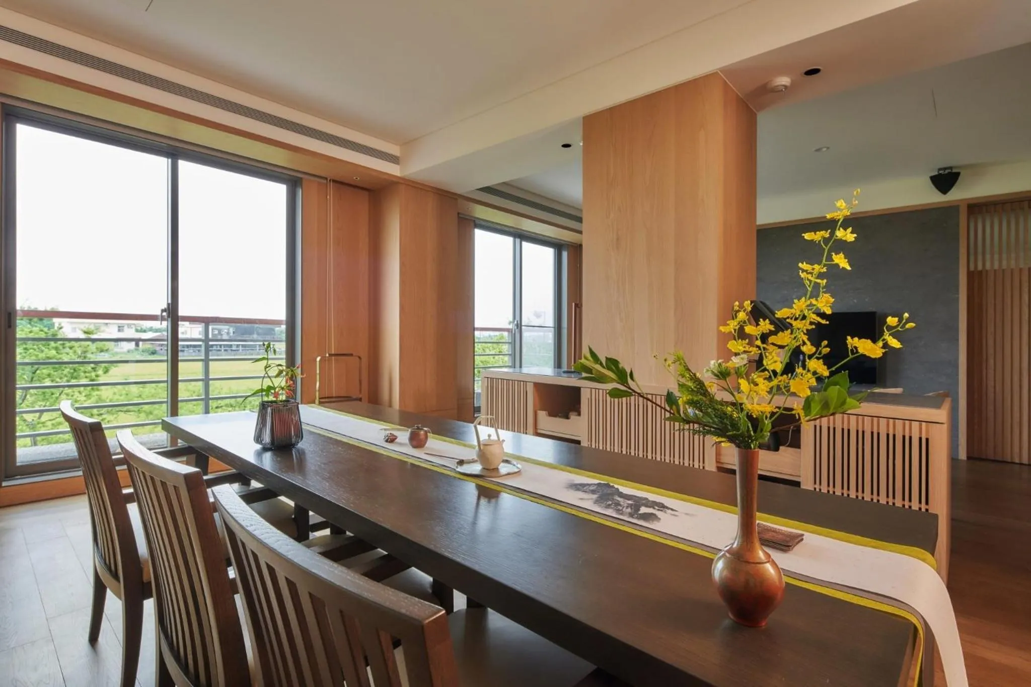 Seating area in Apexvilla-moon