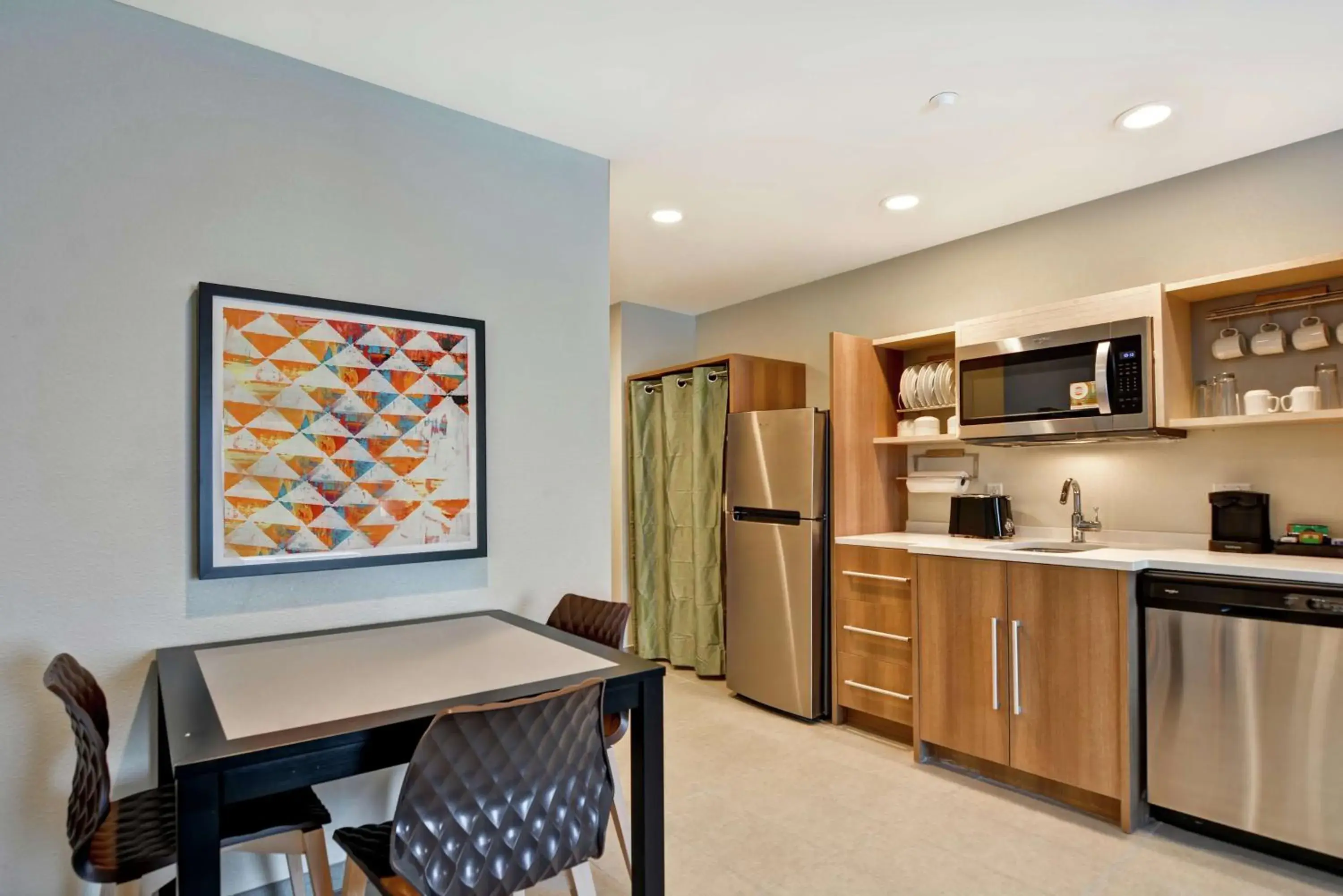 One-Bedroom Queen Suite - Non-Smoking in Home2 Suites By Hilton Daytona Beach Speedway One-Bedroom Queen Suite - Non-Smoking in Home2 Suites By Hilton Daytona Beach Speedway