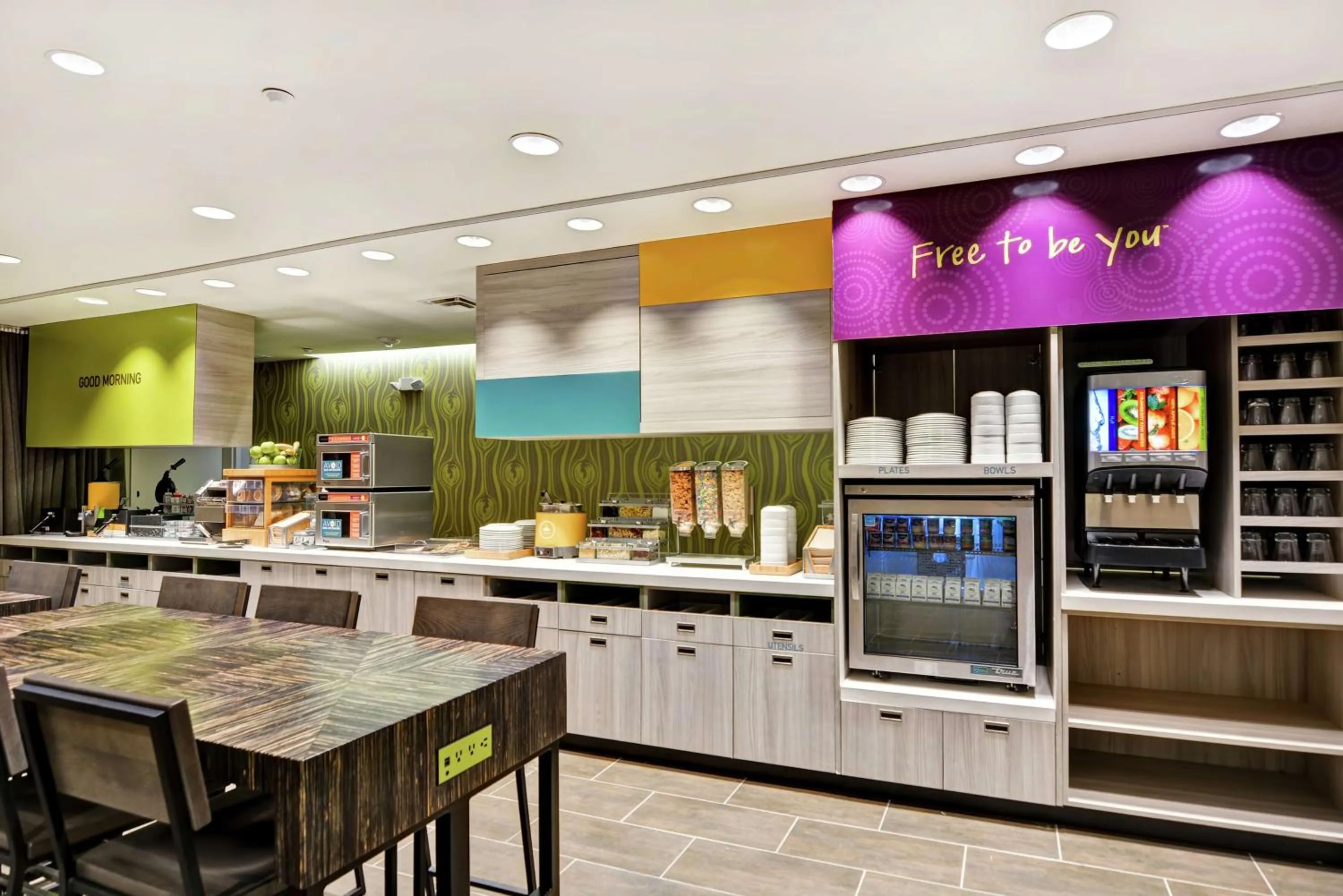 Breakfast in Home2 Suites By Hilton Daytona Beach Speedway