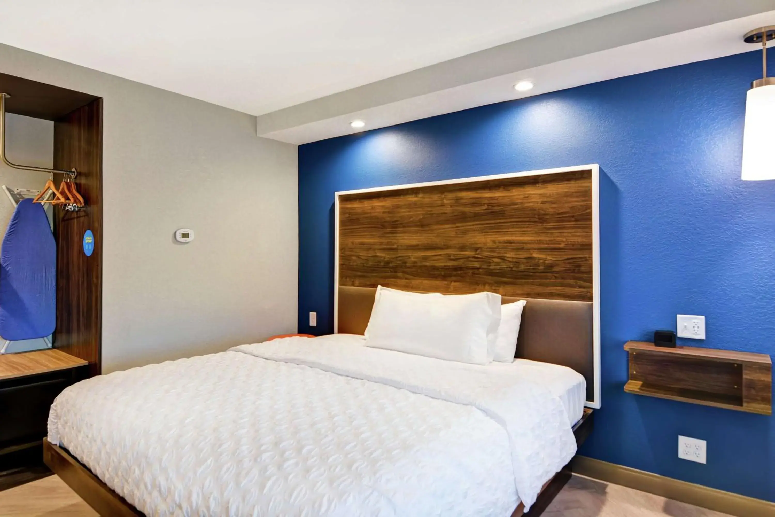 King Room in Tru By Hilton Richmond King Room in Tru By Hilton Richmond