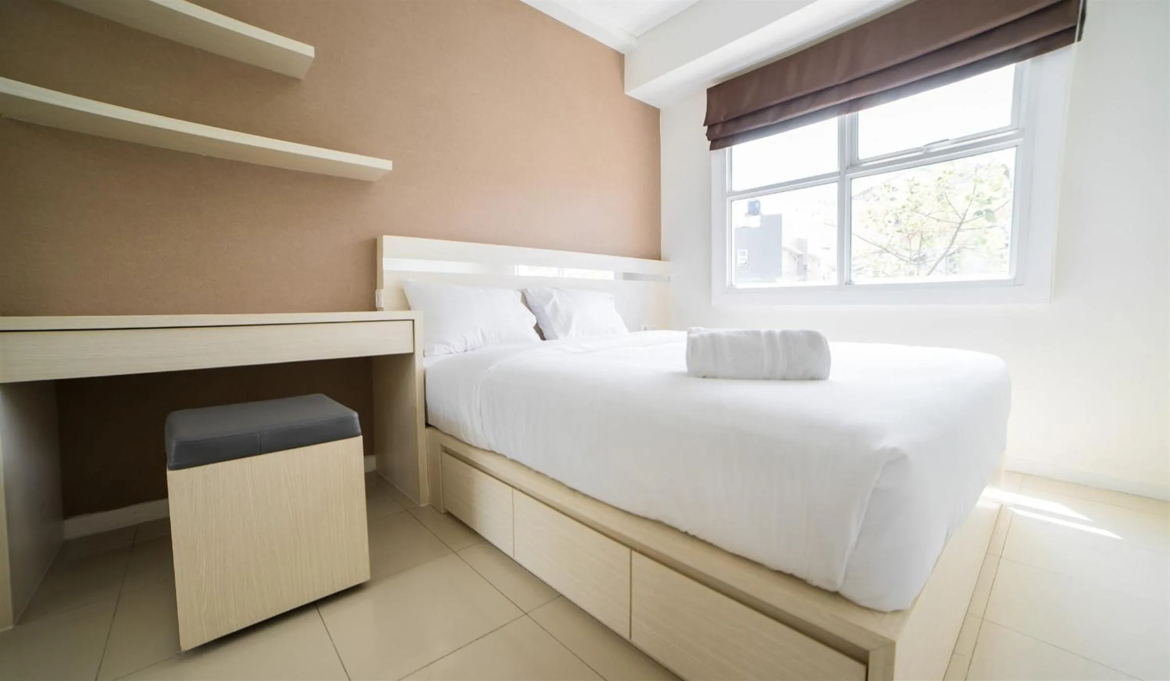 Contemporary 1BR Near Cihampelas at Parahyangan Residence Apartment By Travelio