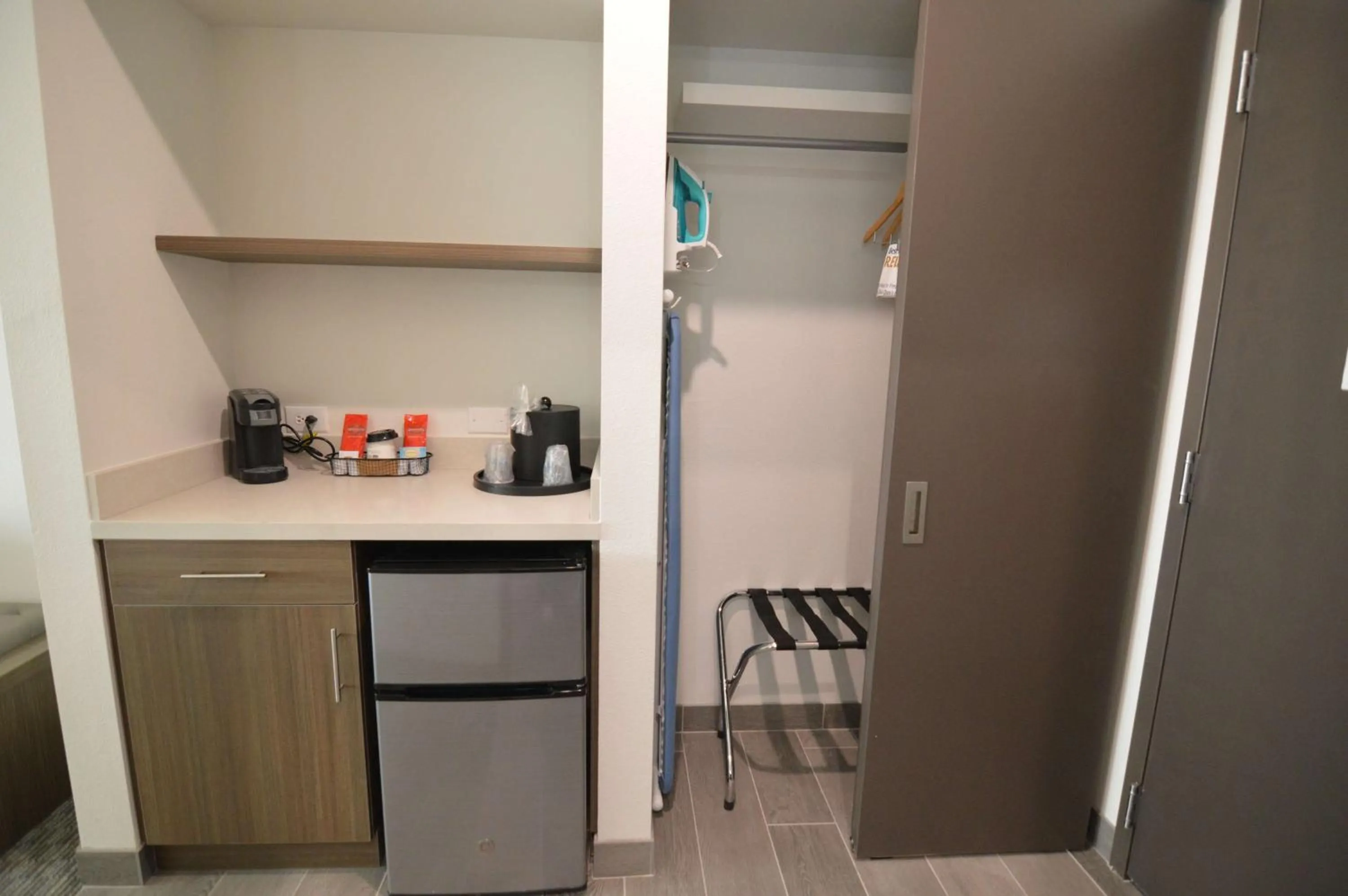 Bedroom in Best Western Plus Executive Residency Austin - Round Rock