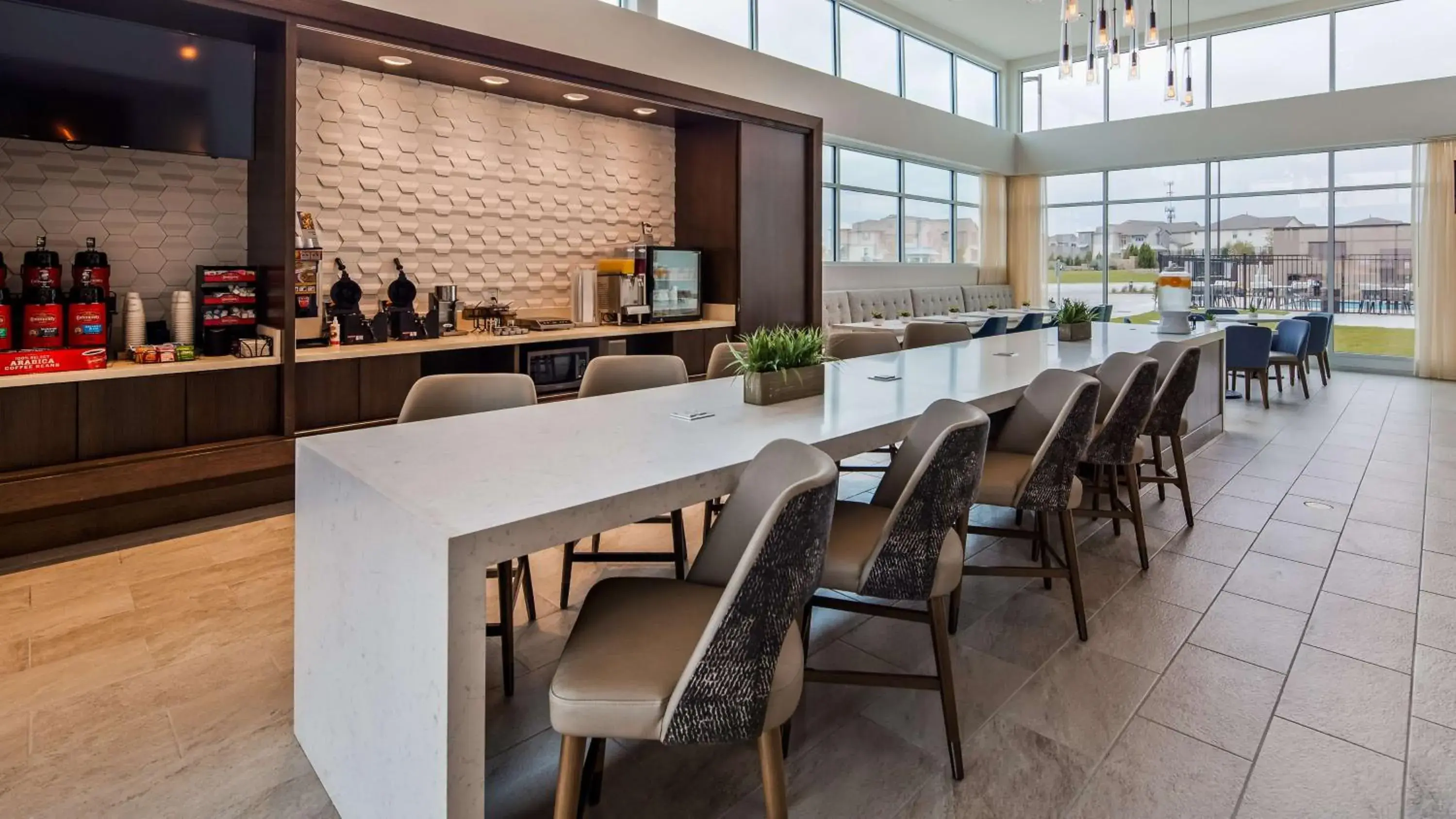 Breakfast in Best Western Plus Executive Residency Austin - Round Rock Breakfast in Best Western Plus Executive Residency Austin - Round Rock