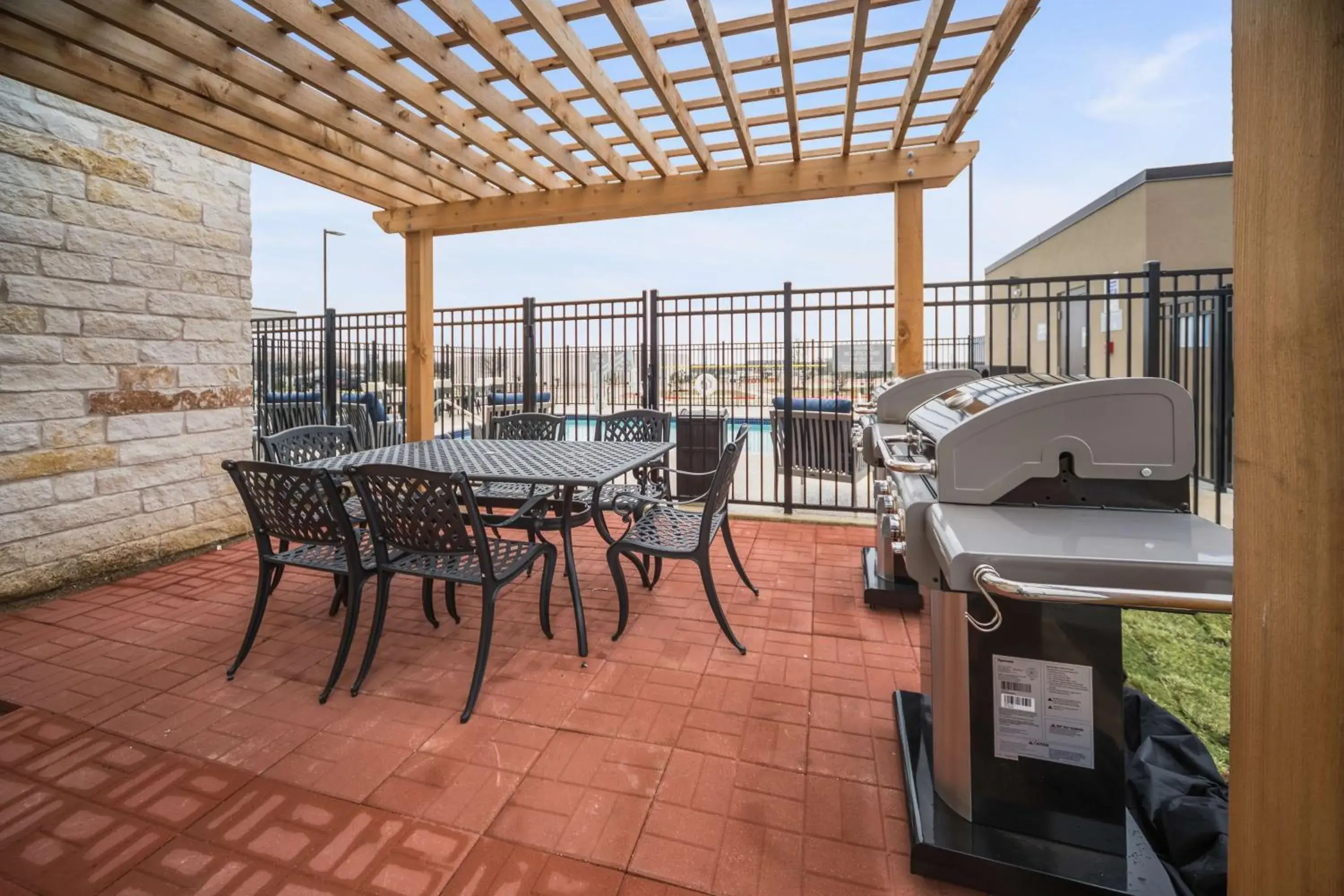 Property building in Best Western Plus Executive Residency Austin - Round Rock Property building in Best Western Plus Executive Residency Austin - Round Rock