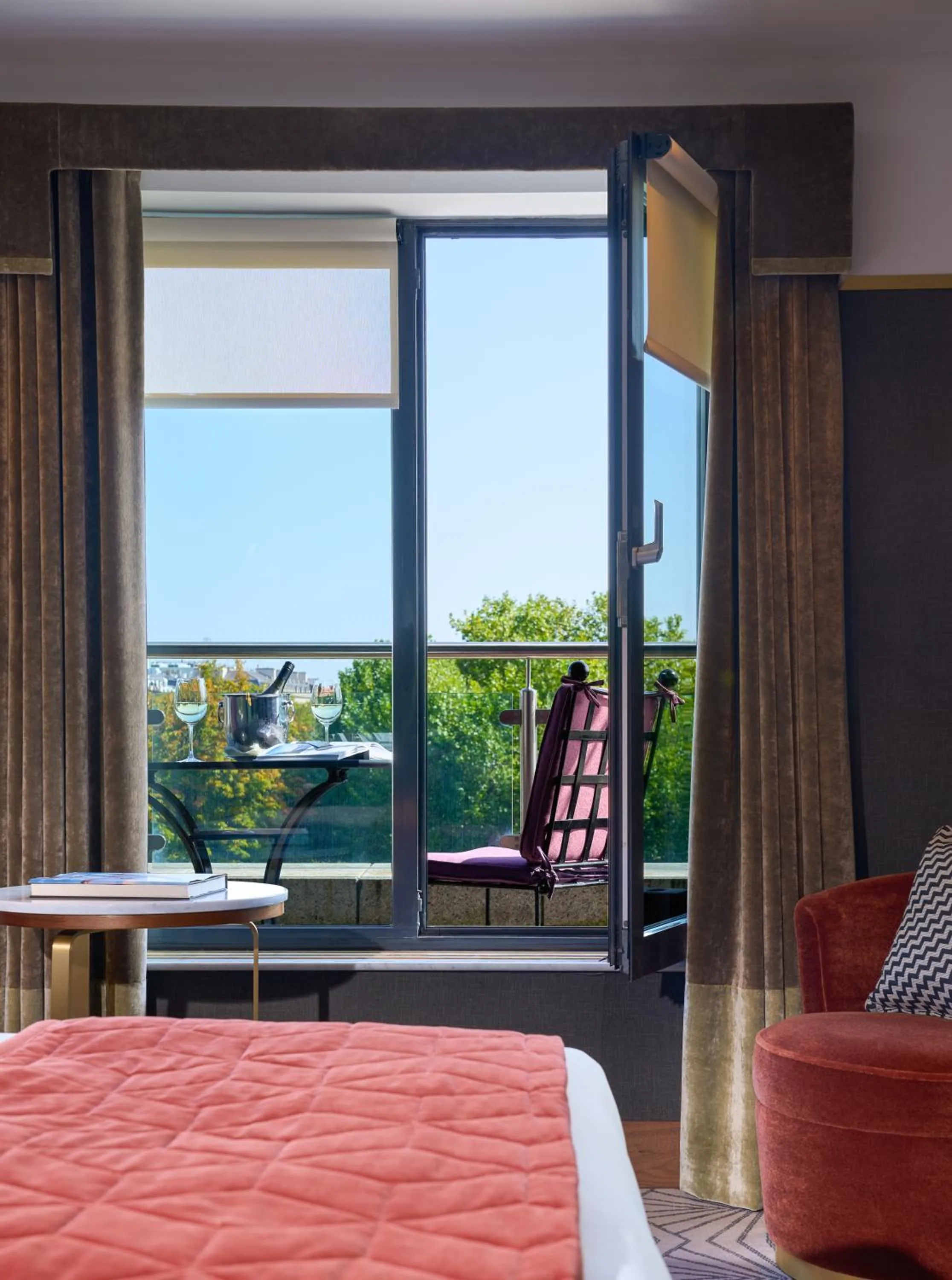 Balcony/Terrace, Bed in The Fitzwilliam Hotel