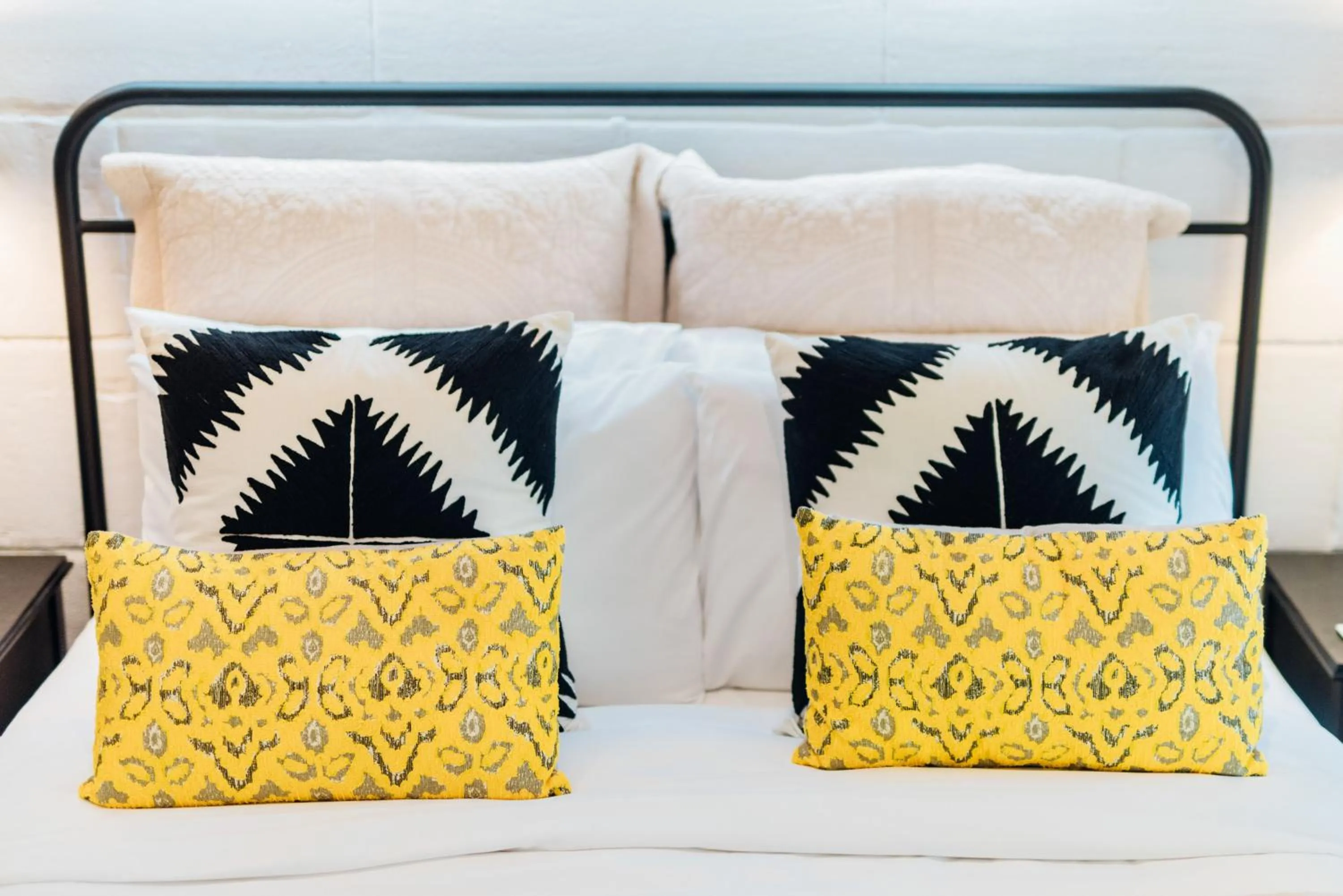 Bed in Port O' Call Motel