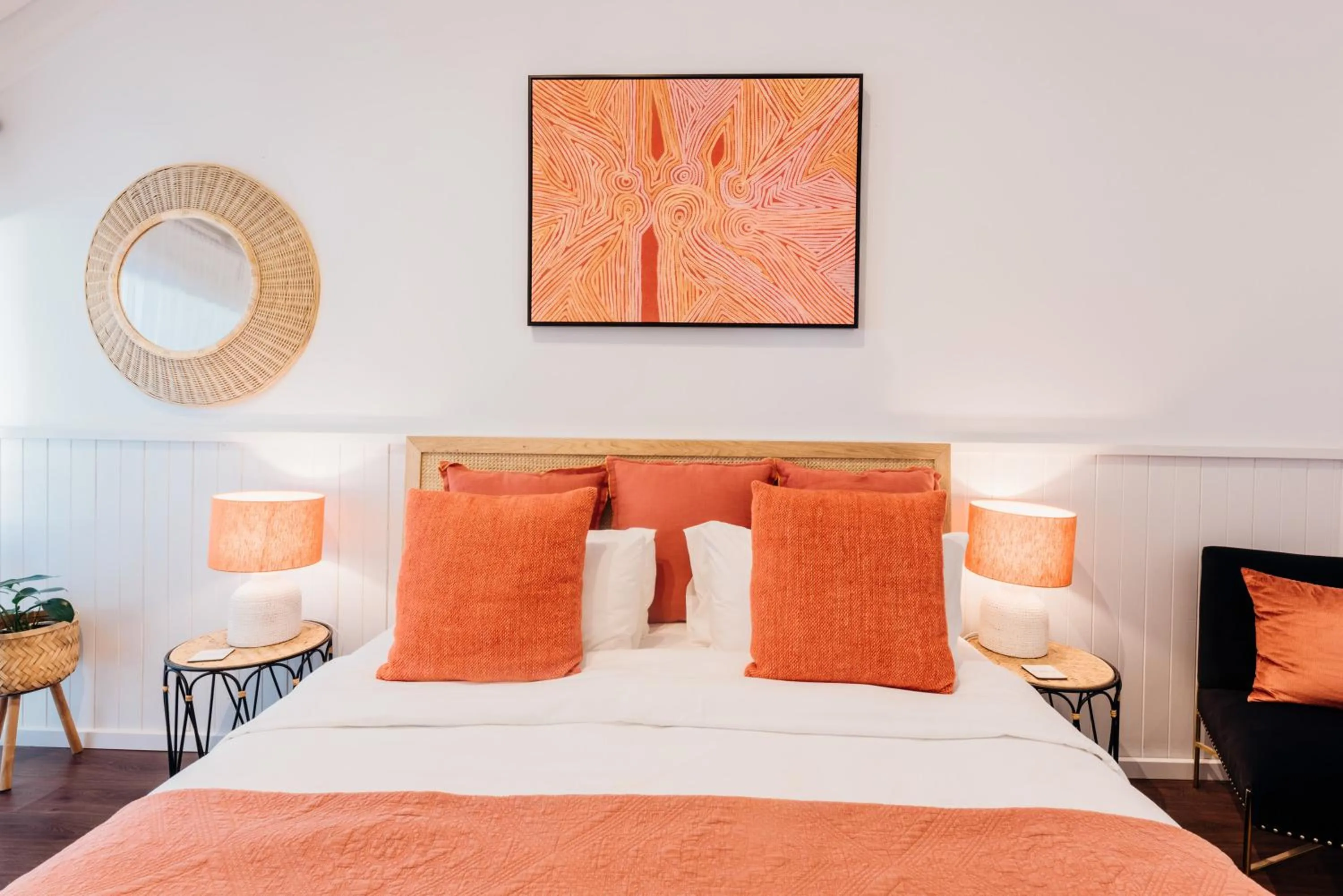 Bed in Port O' Call Motel