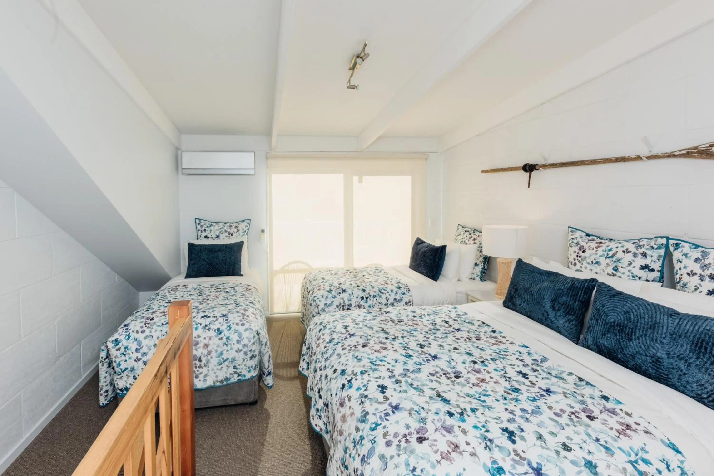 Bed in Port O' Call Motel