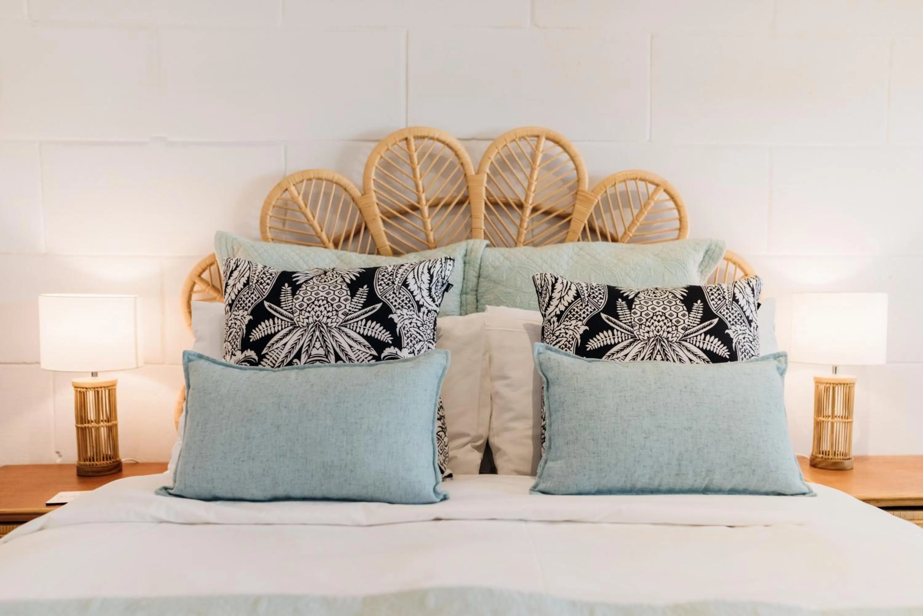 Bed in Port O' Call Motel