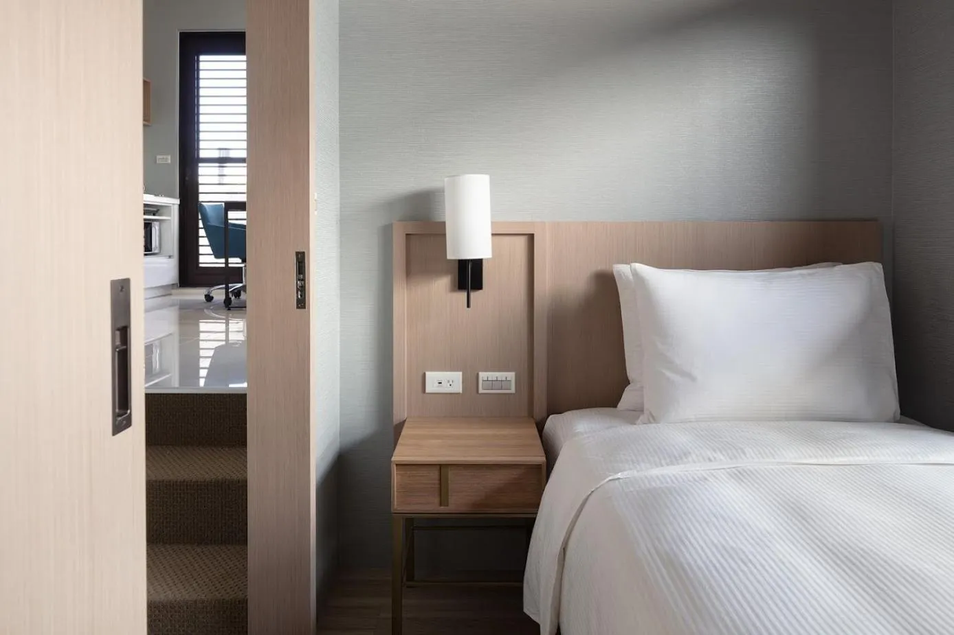 Bedroom, Bed in Jolley Hotel