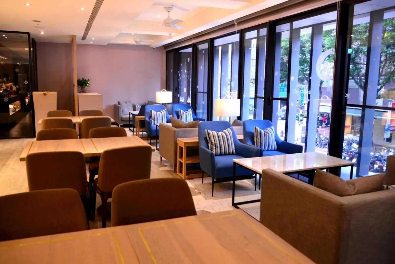 Restaurant/places to eat in Jolley Hotel Restaurant/places to eat in Jolley Hotel