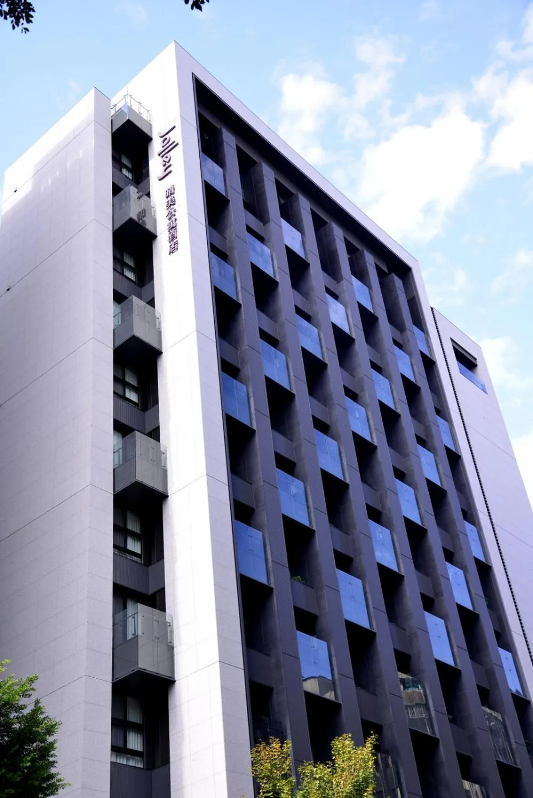 Property building in Jolley Hotel