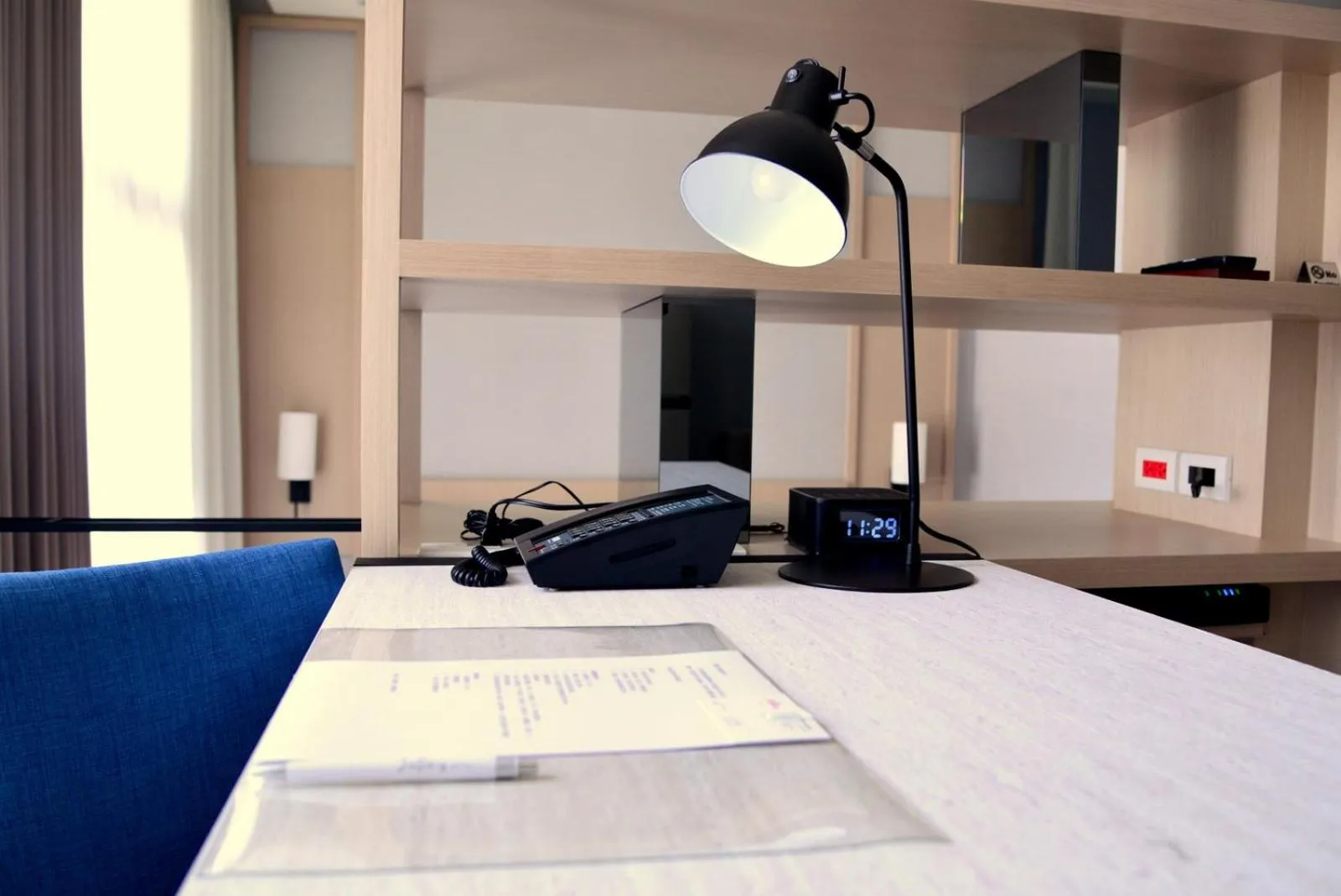 hair dresser, Bed in Jolley Hotel