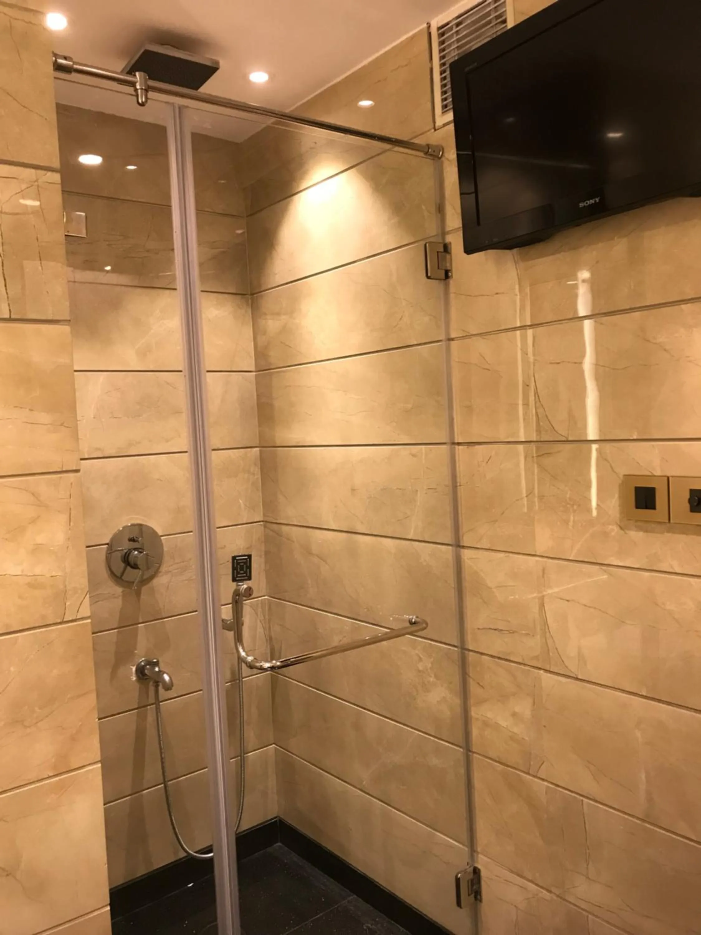 JRD Pride-Business Hotel