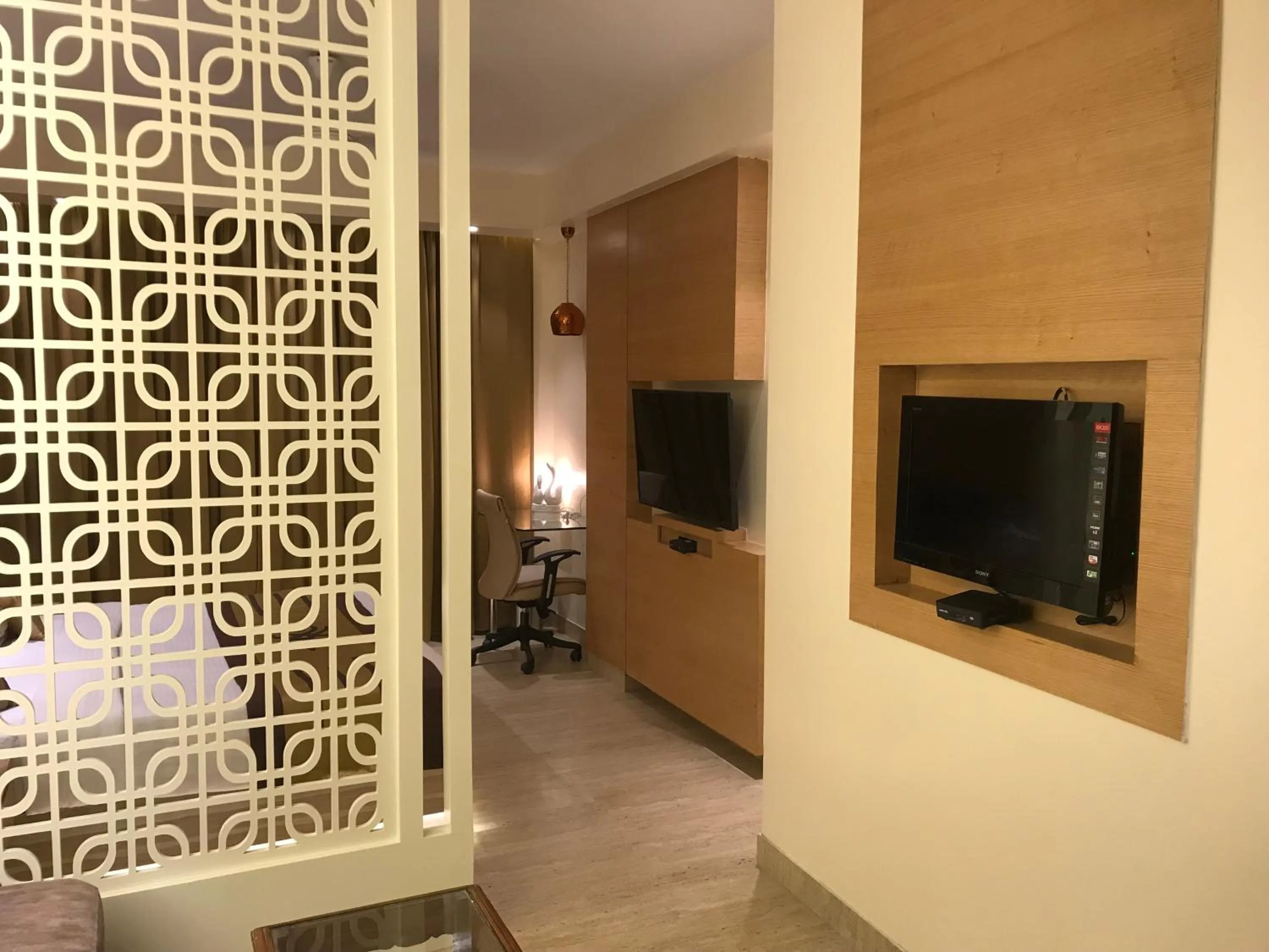 JRD Pride-Business Hotel