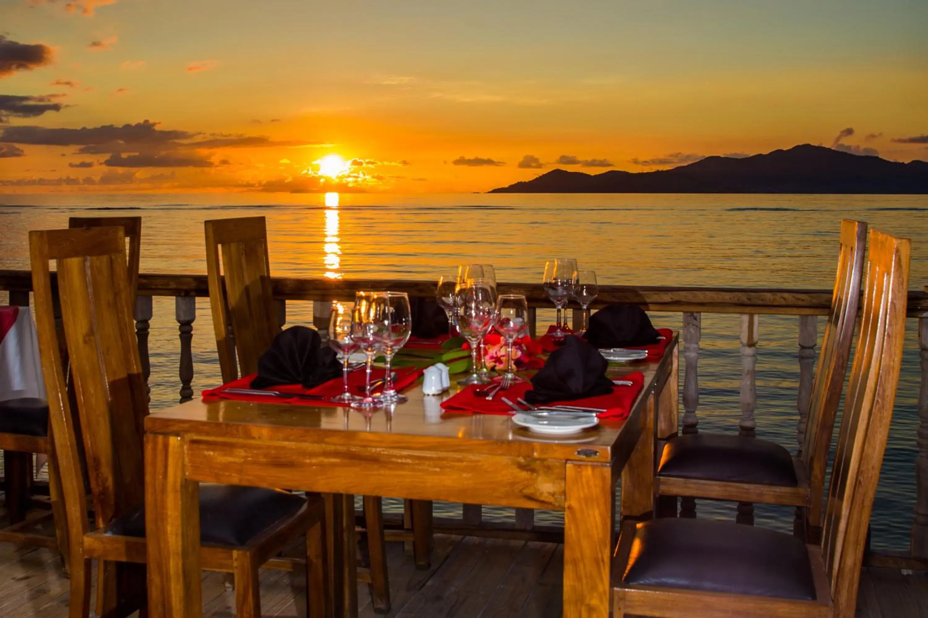 Restaurant/places to eat in La Digue Island Lodge Restaurant/places to eat in La Digue Island Lodge