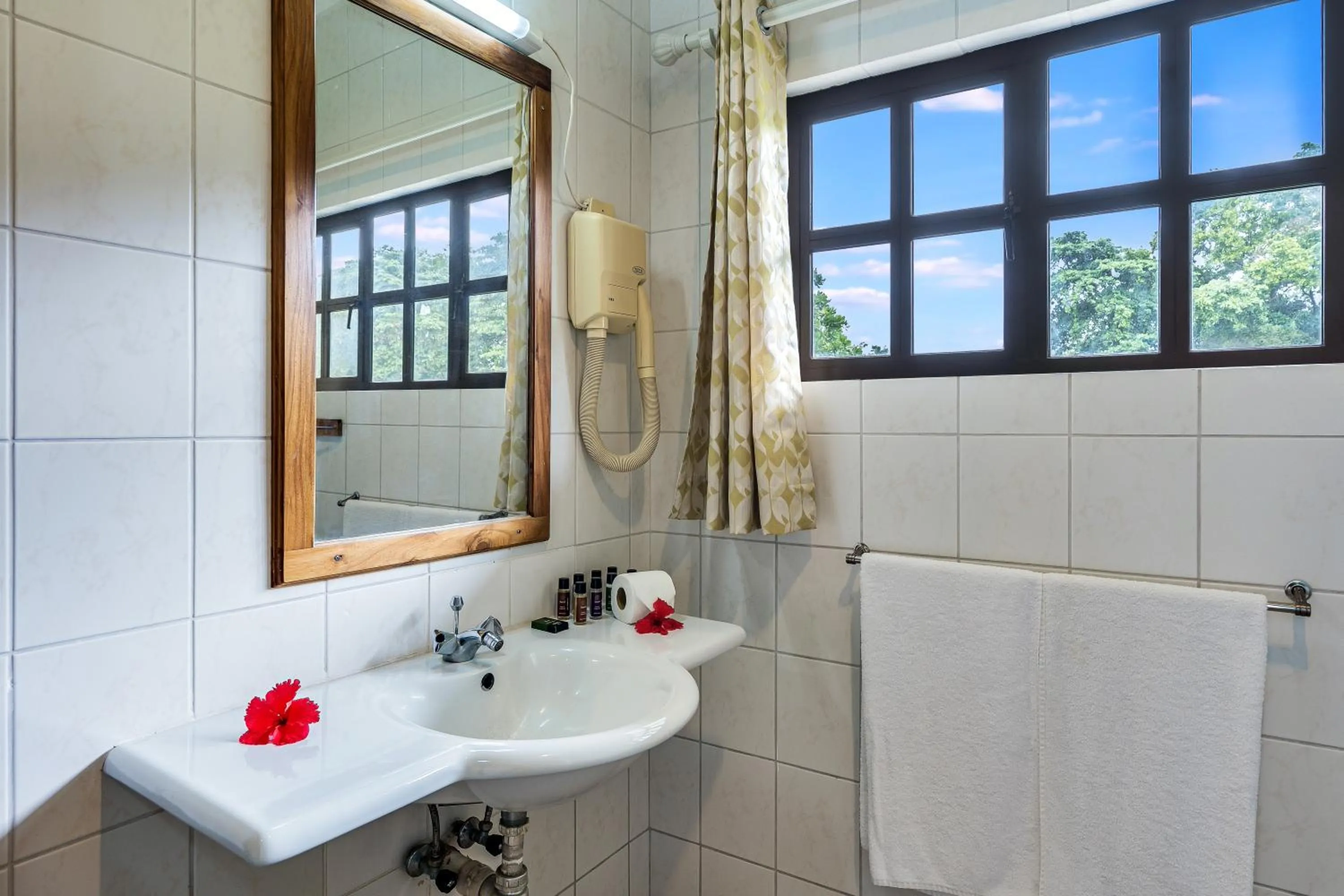 Bathroom in La Digue Island Lodge
