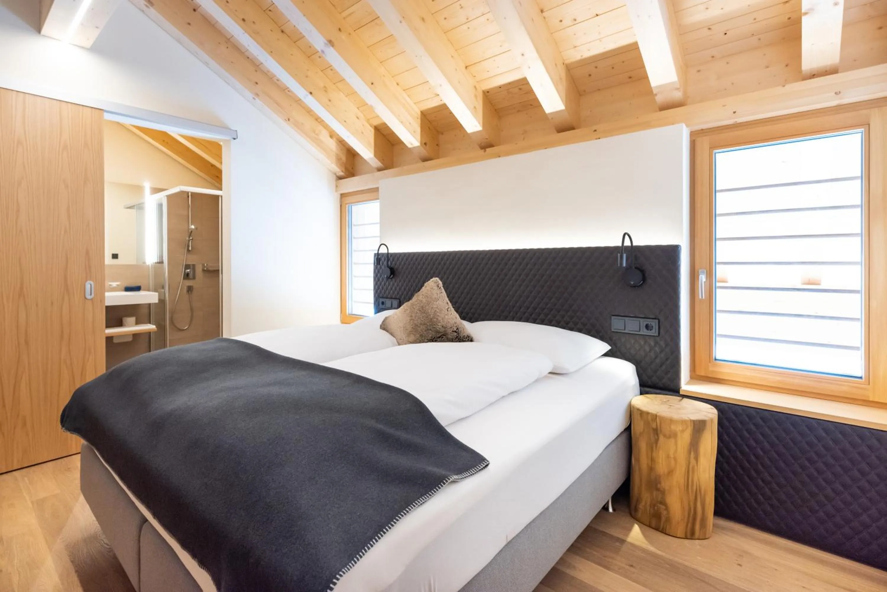 Bedroom, Bed in Wolfegg