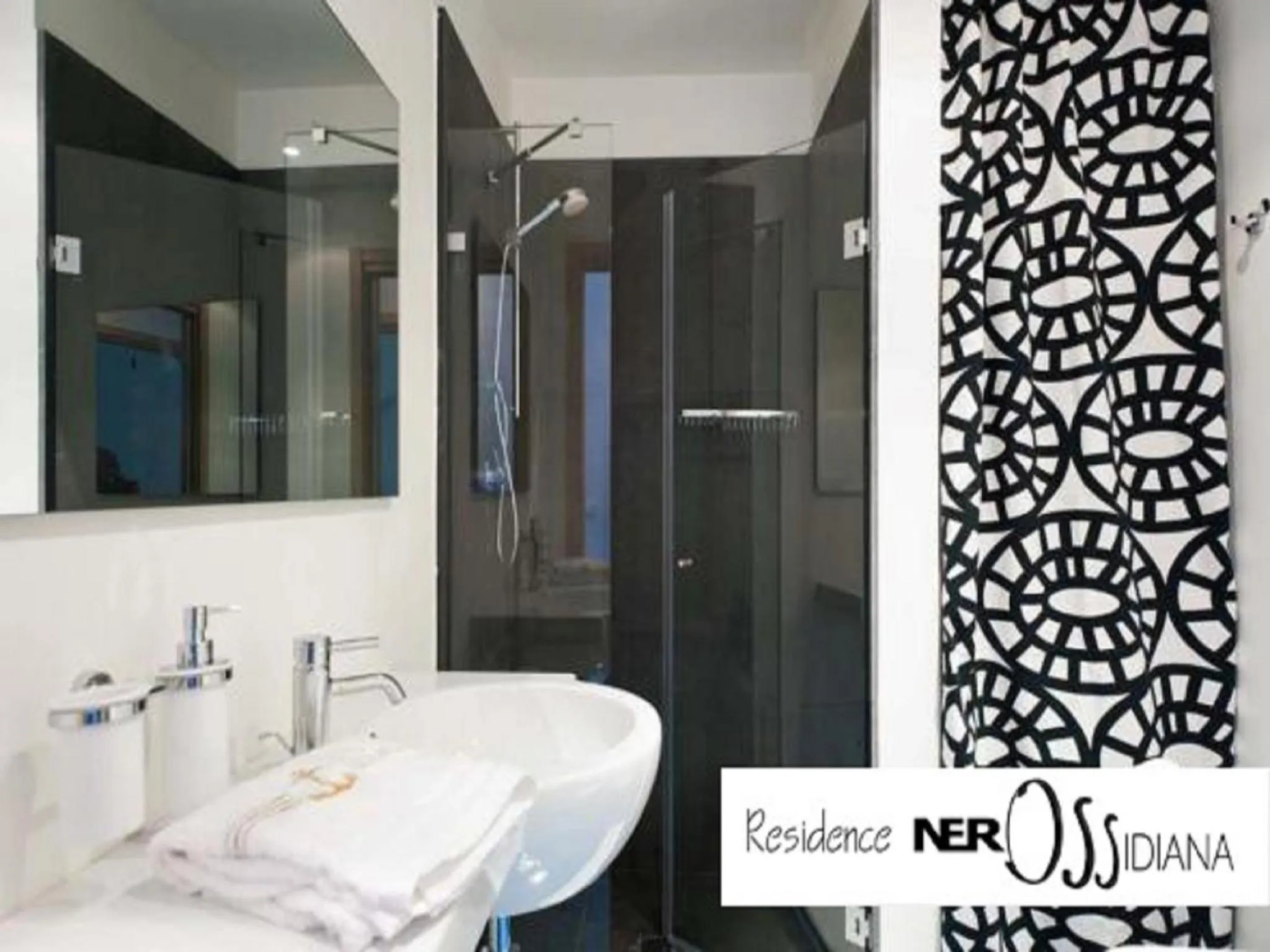 Bathroom in NerOssidiana