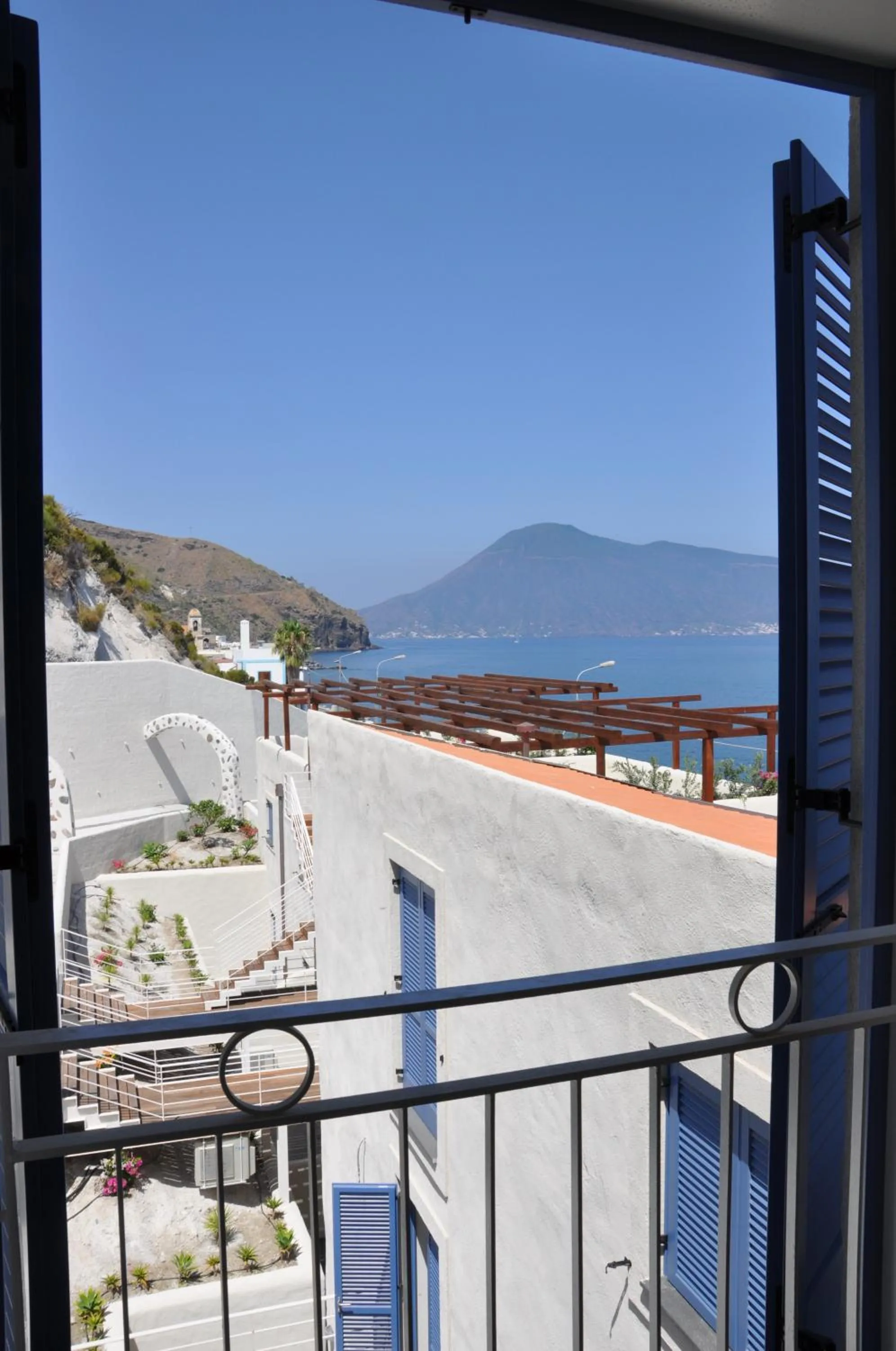 Mountain view in NerOssidiana