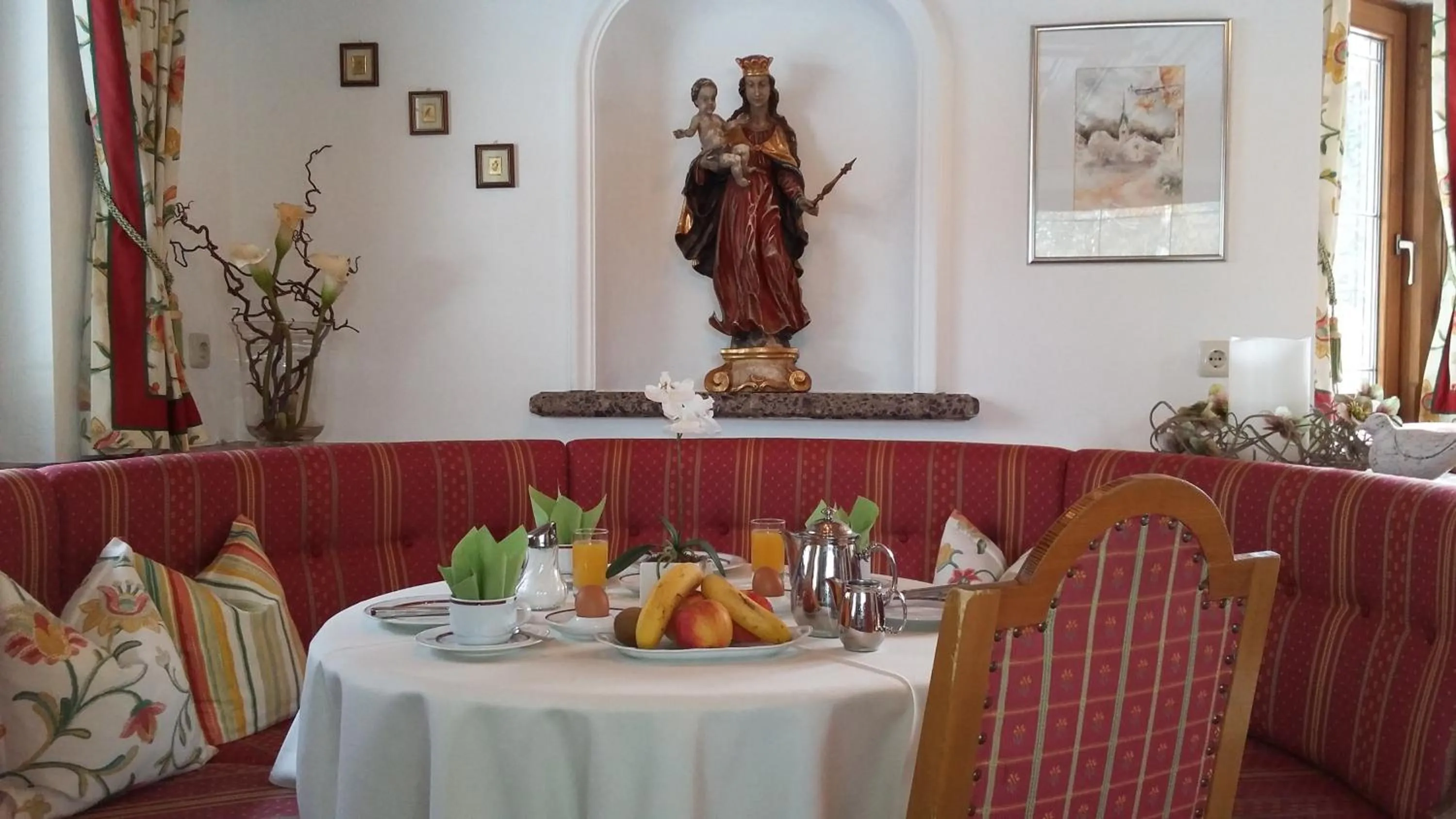 Dining area in Hotel Garni Erler