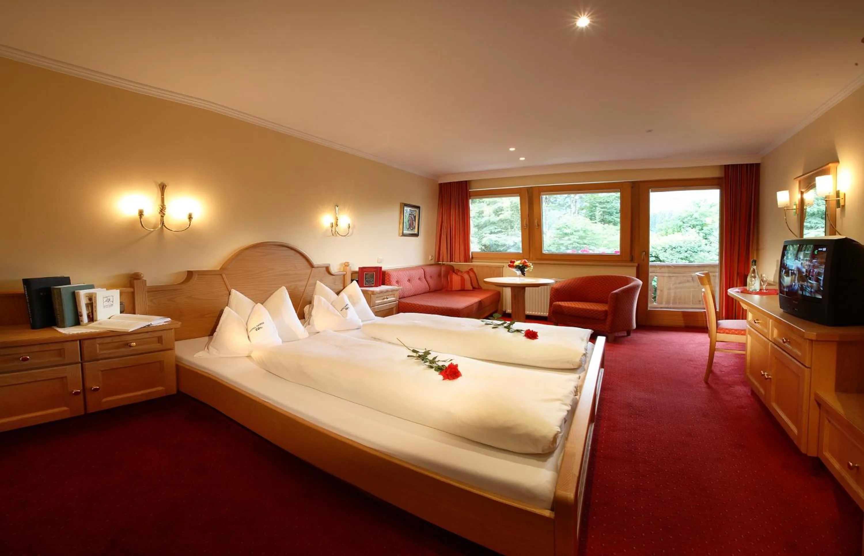 Photo of the whole room, Bed in Hotel Garni Erler